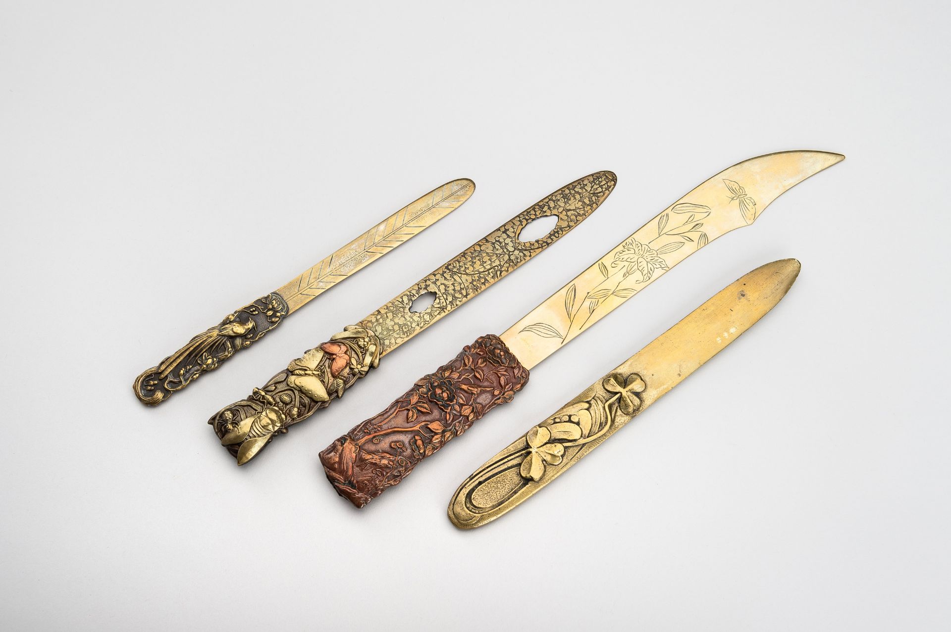 A GROUP OF FOUR MIXED METAL PAGE TURNERS, MEIJI - Image 7 of 16