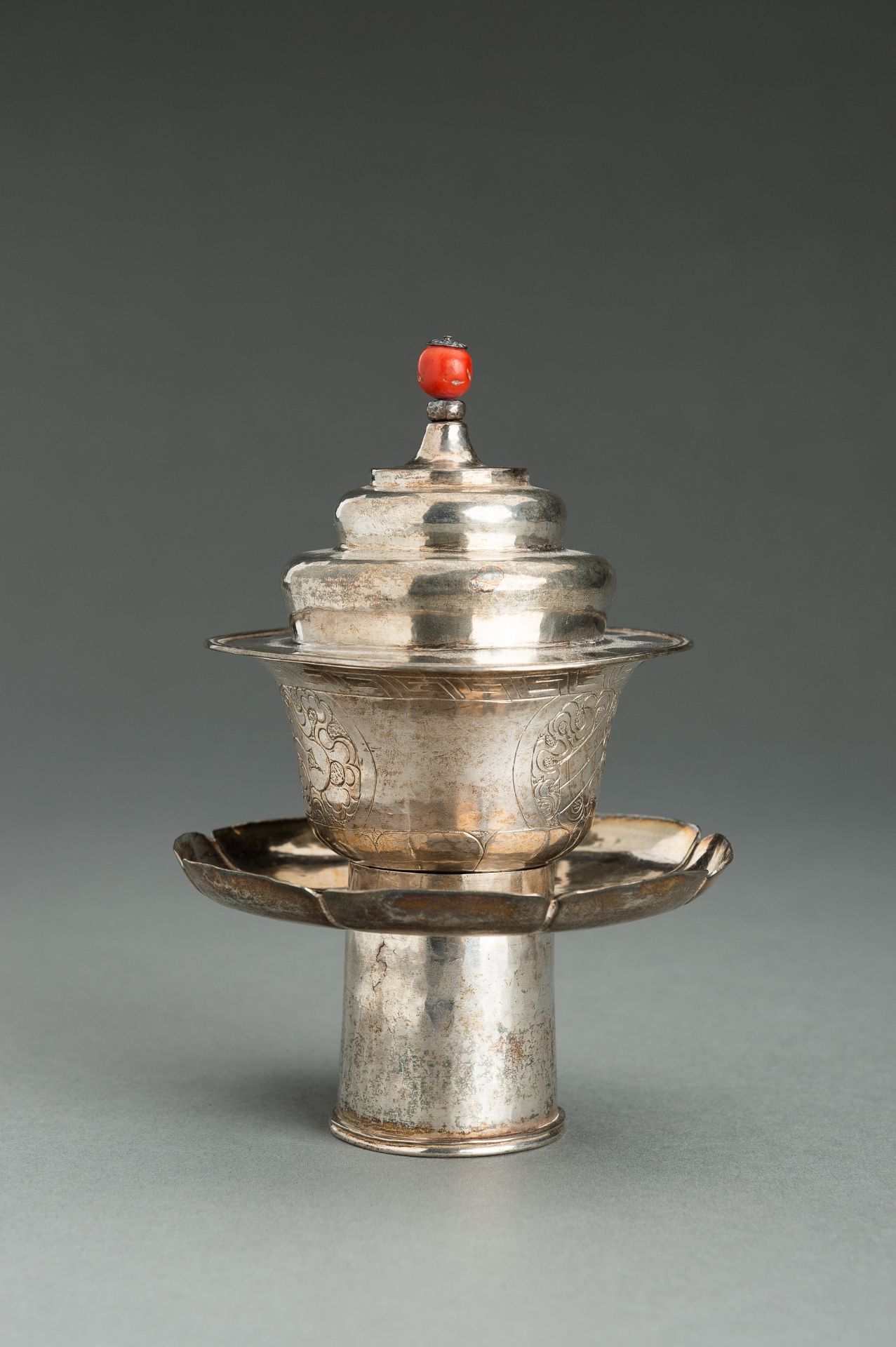 A SILVER BUTTER TEA SET, 19th CENTURY - Bild 3 aus 10
