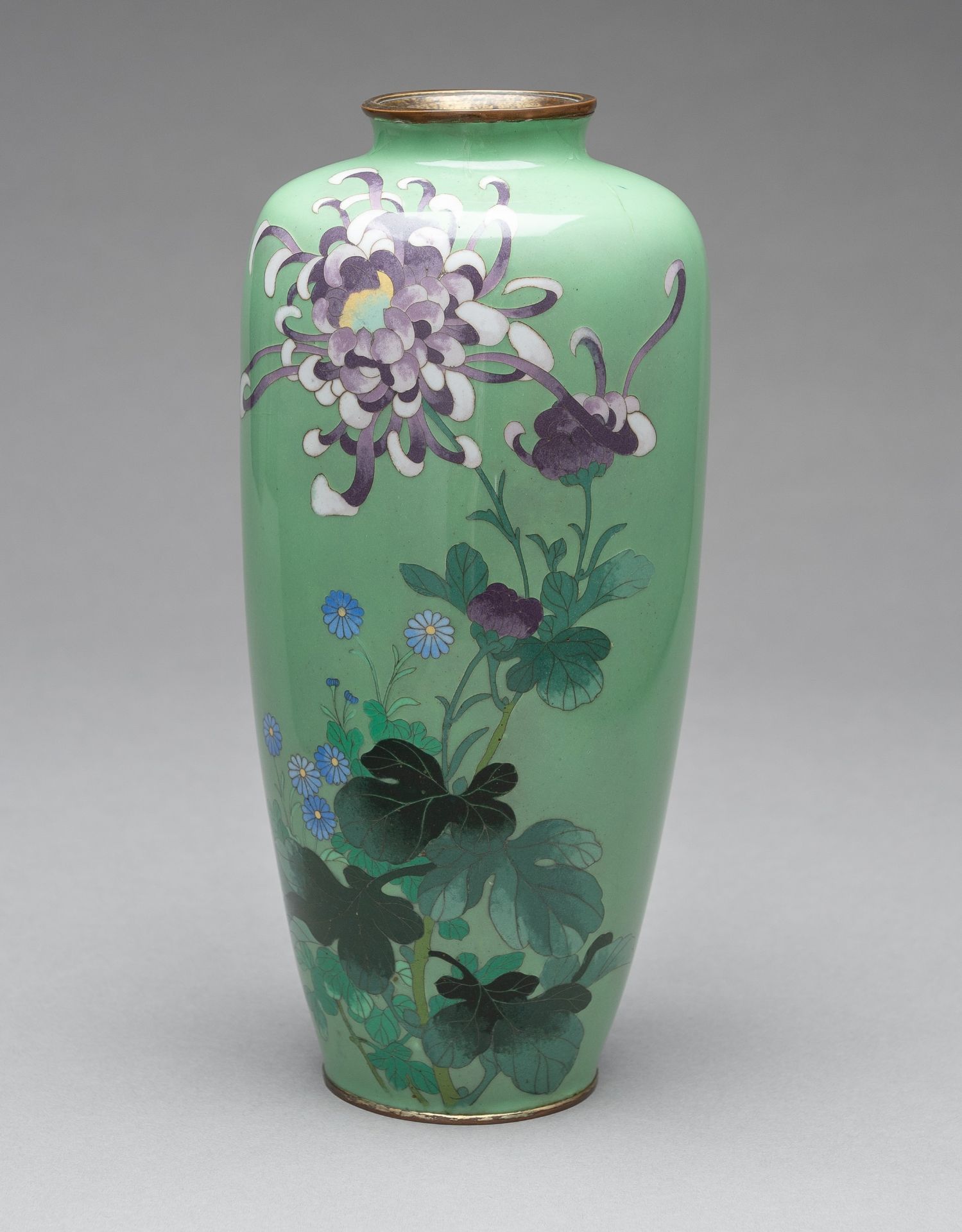 A PALE GREEN CLOISONNE ENAMEL VASE