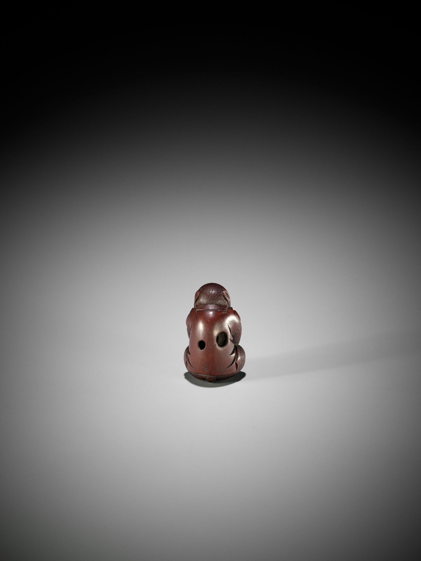 MASAKAZU: A WOOD NETSUKE OF A MONKEY WITH PEACH, SCHOOL OF TOMOKAZU - Image 7 of 10