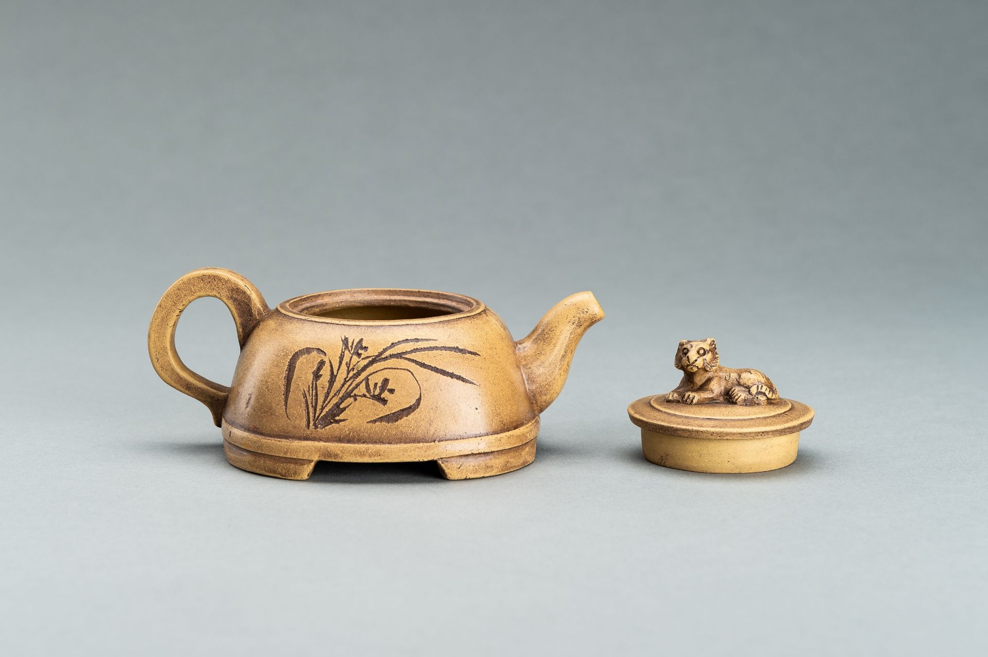 AN YIXING TEAPOT WITH FLOWERS - Image 7 of 15