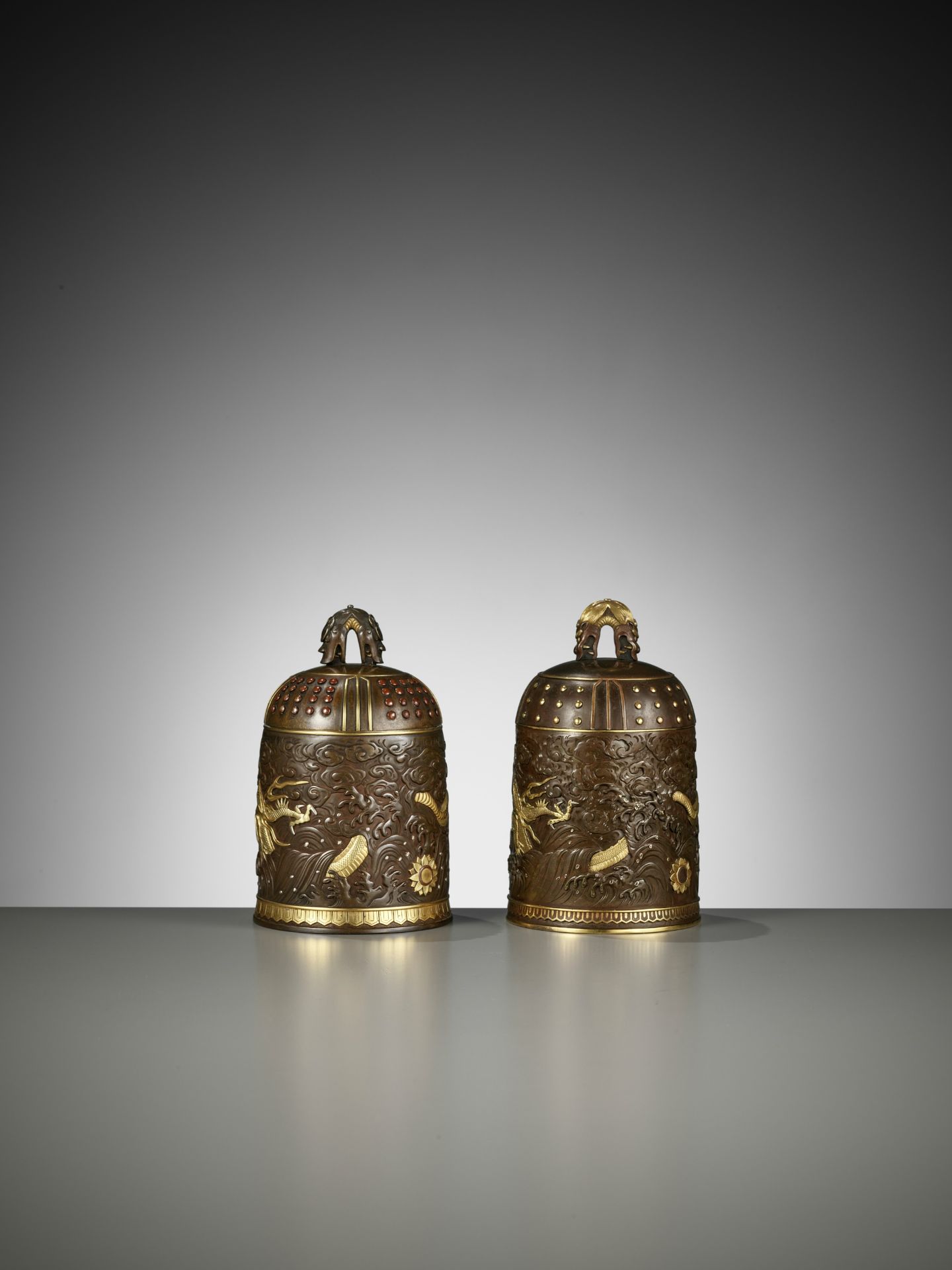 A MATCHED PAIR OF GOLD-INLAID BRONZE 'BUDDHIST TEMPLE BELL' KOGO, ONE BY MIYABE ATSUYOSHI - Image 8 of 15