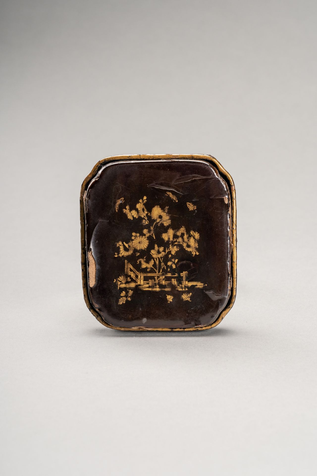 A LOT WITH A DRUM SHAPED LACQUERED SAKE SET AND A LACQUER BOX, 19th CENTURY - Image 2 of 12