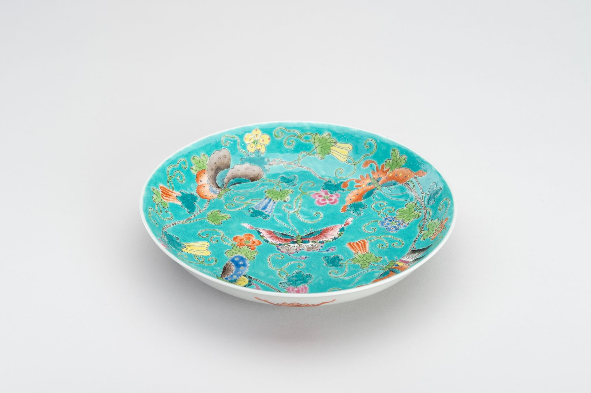 A TURQUOISE GROUND 'BUTTERFLIES' PORCELAIN DISH, GUANGXU MARK AND PERIOD - Image 5 of 9