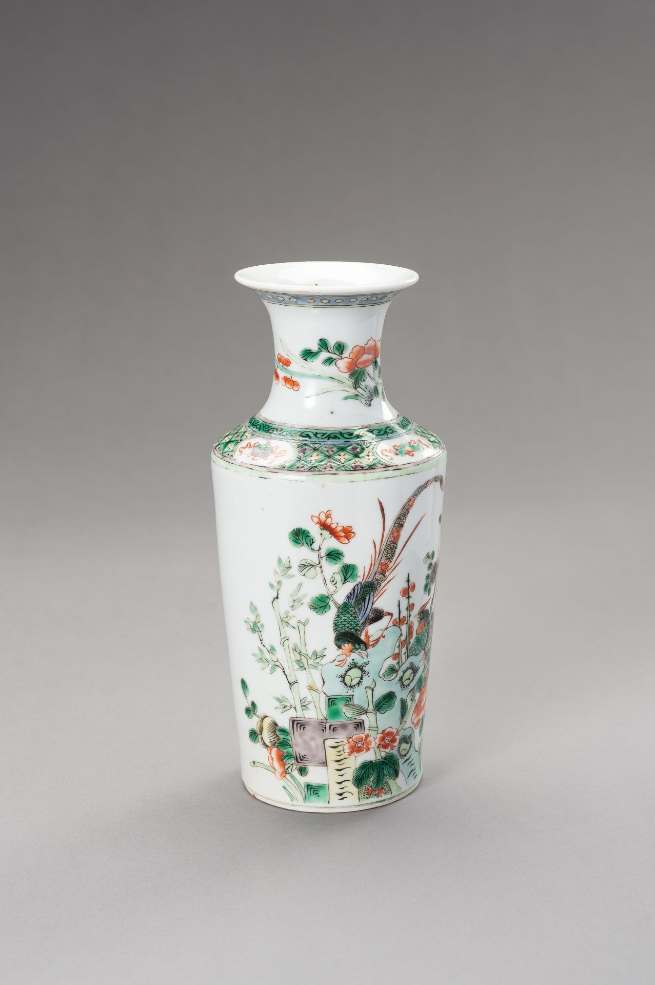 A FAMILLE VERTE 'PHEASANTS AND FLOWERS' VASE, LATE QING DYNASTY - Image 6 of 11