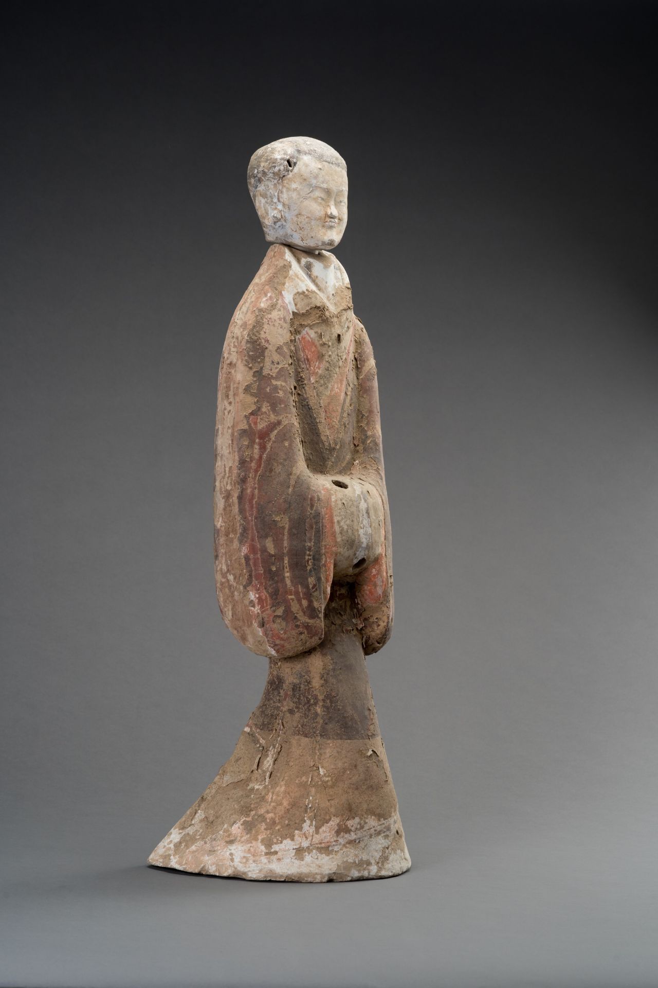 A LARGE PAINTED POTTERY FIGURE OF A COURT-LADY, HAN DYNASTY - Image 7 of 9