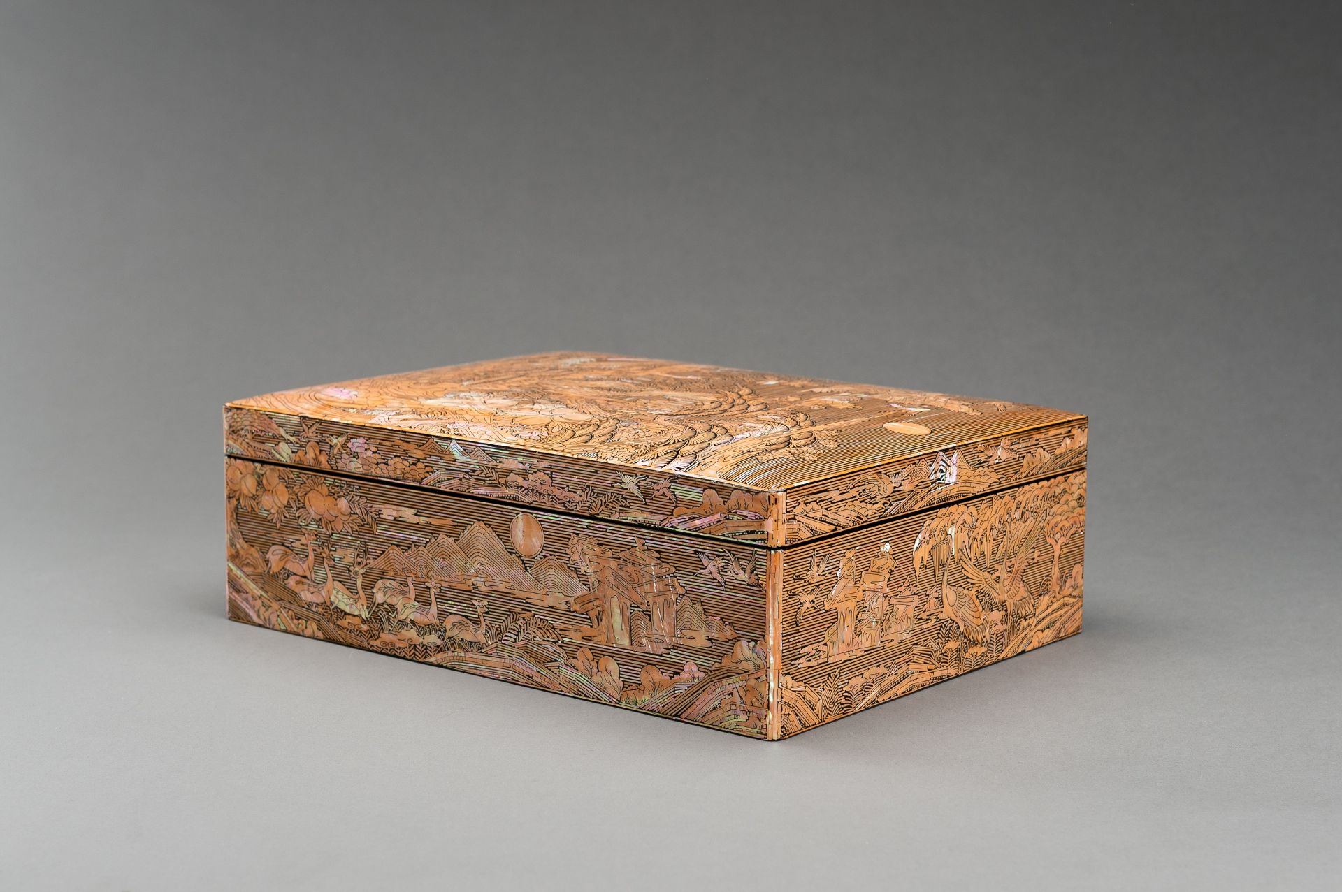 A MOTHER-OF-PEARL INLAID WOOD BOX AND COVER - Image 6 of 16