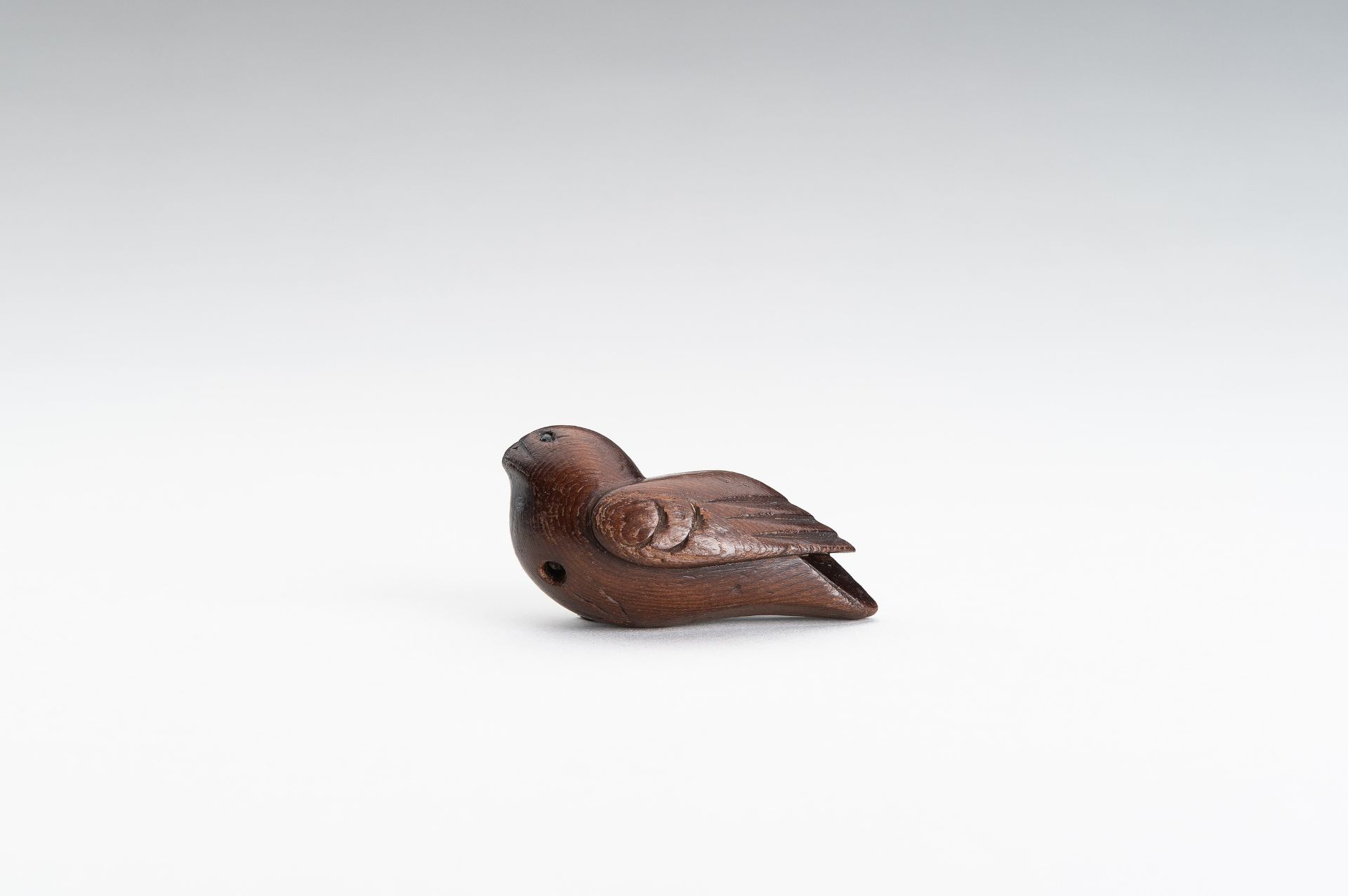 A WOOD NETSUKE OF A SPARROW, EDO - Image 3 of 13