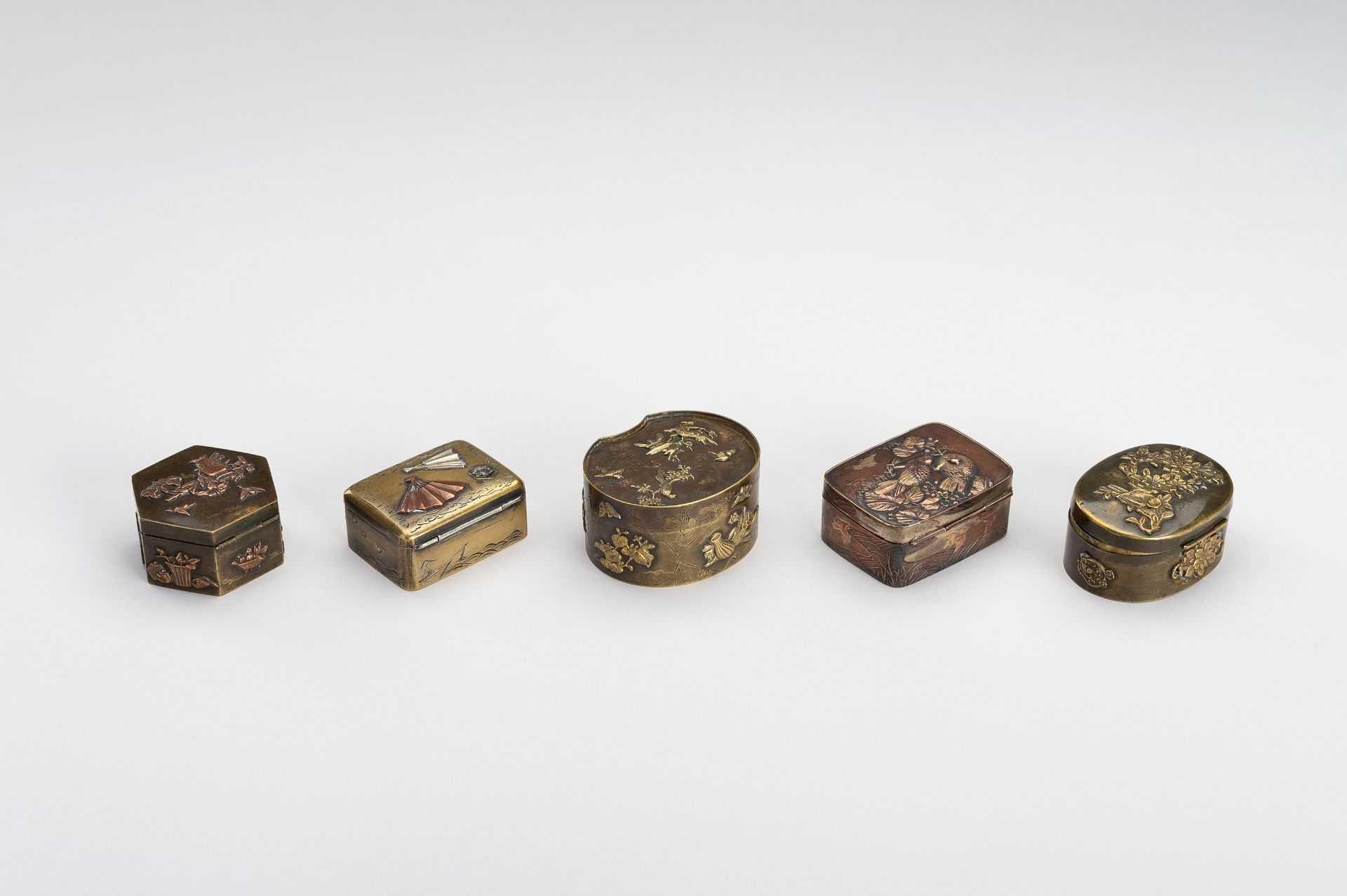 A LOT WITH FIVE SMALL METAL BOXES, MEIJI - Image 13 of 19