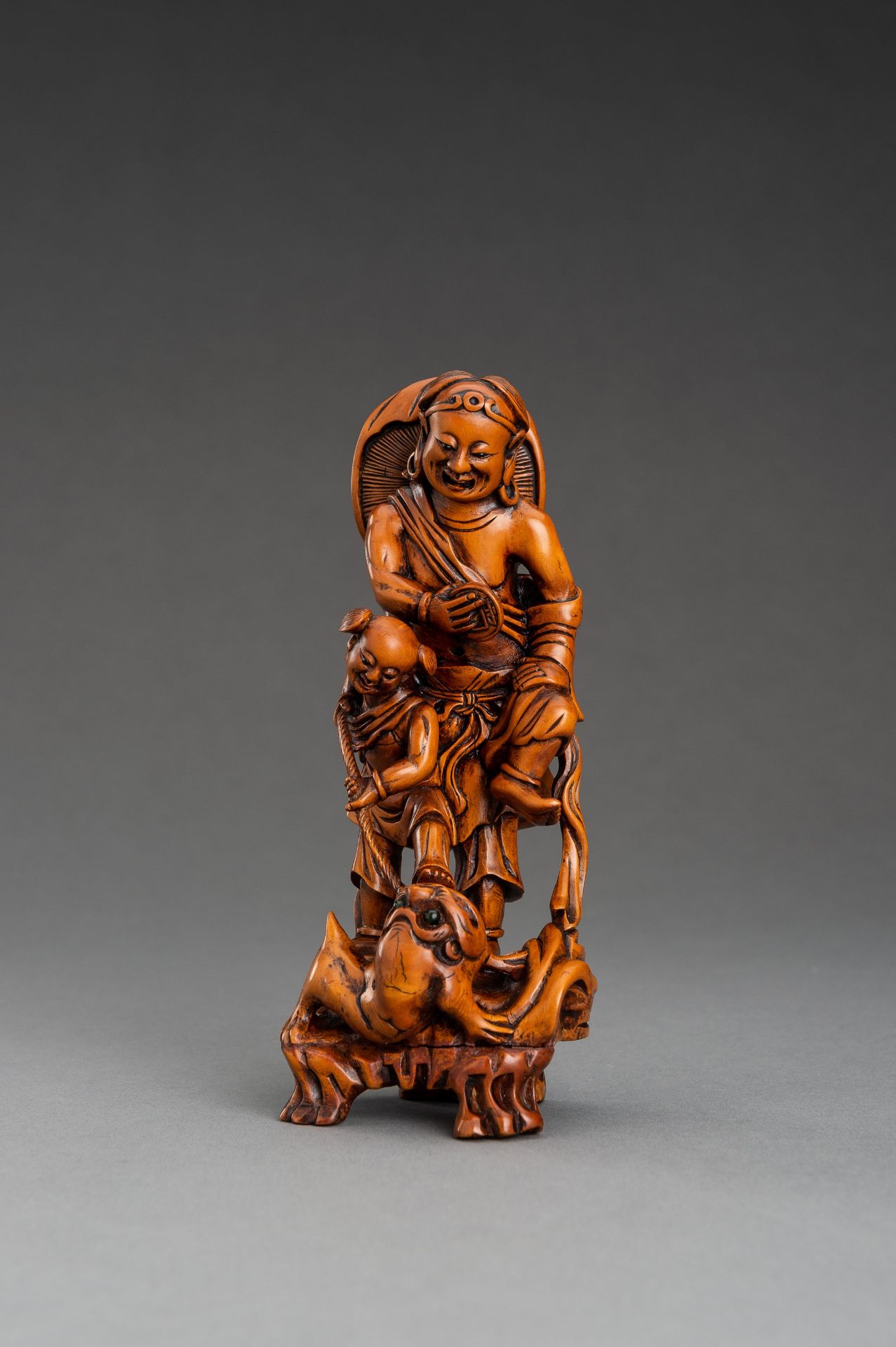 A WOOD FIGURE OF LIU HAI CATCHING THE THREE-LEGGED TOAD, 1900s - Image 3 of 11