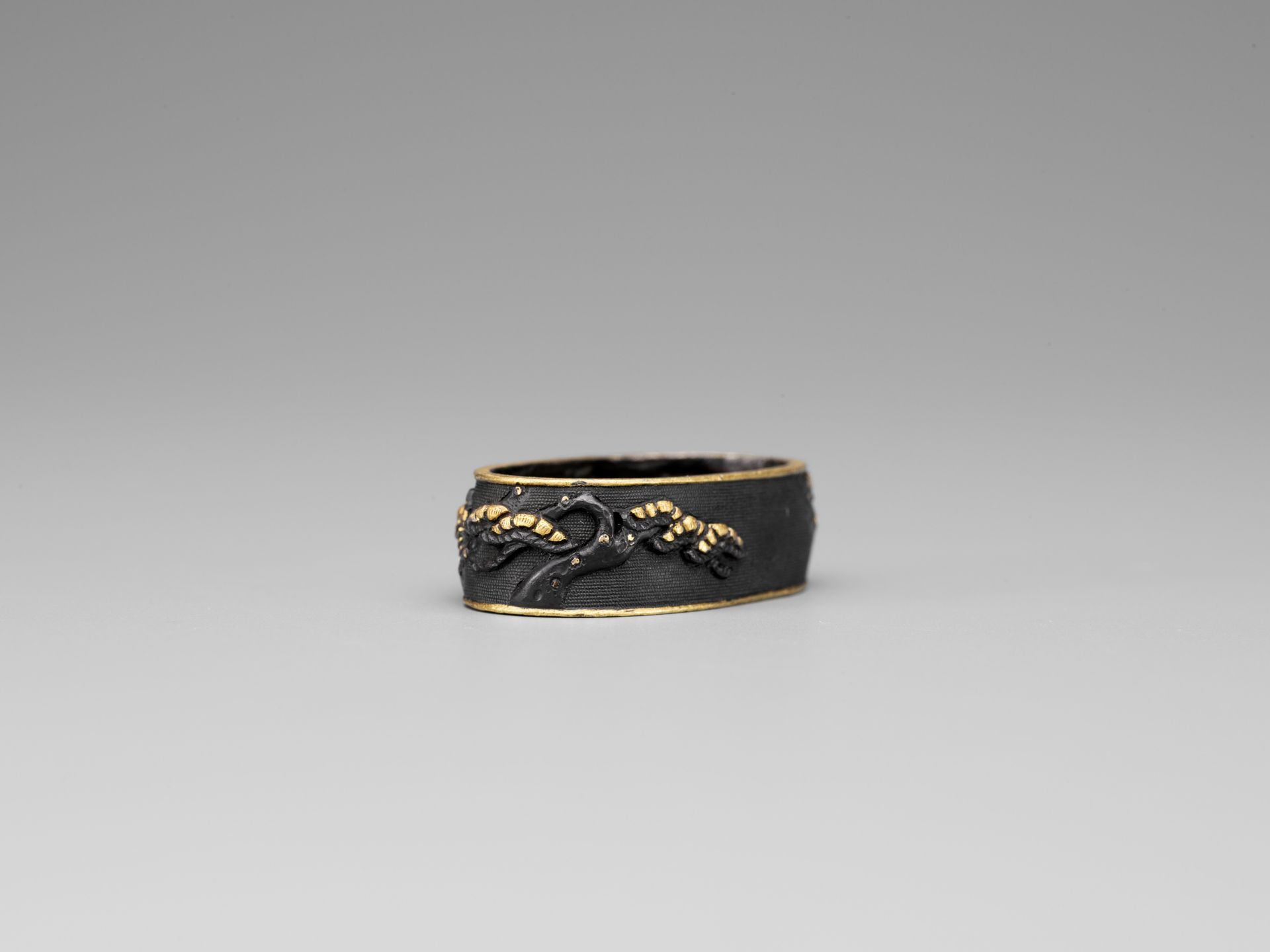 TWO FUCHI WITH SAMURAI AND HORSES - Image 3 of 9