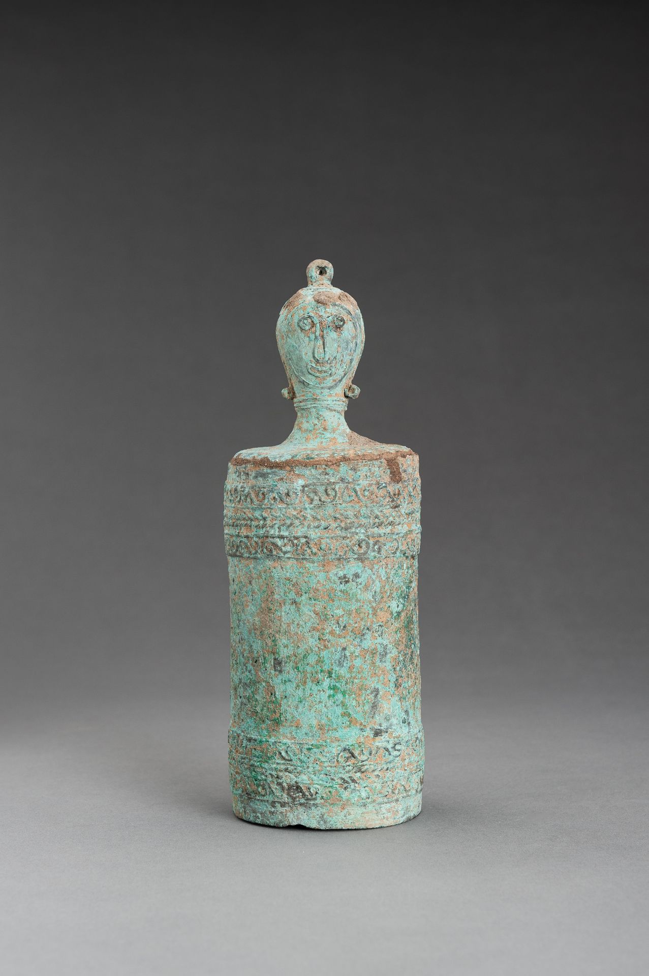 A LIDDED ANTHROPOMORPHIC BRONZE LIME CONTAINER - Bild 7 aus 14