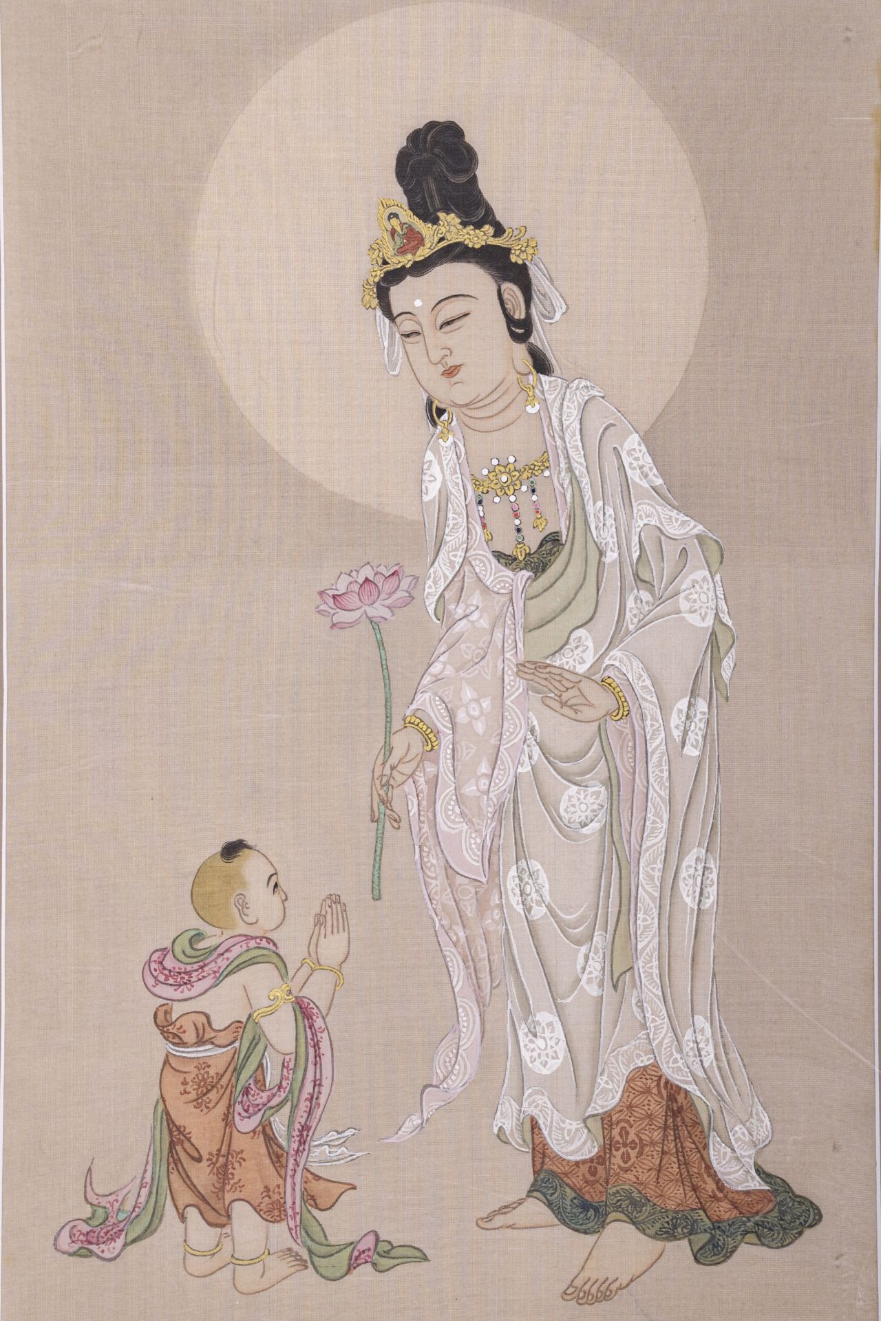 A PAINTING OF KANNON BOSATSU AND CHILD, c. 1900s - Bild 3 aus 7