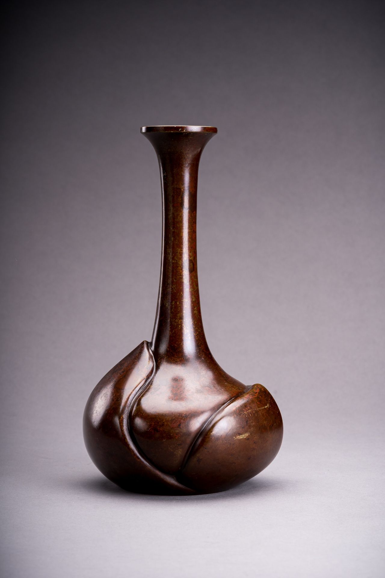 A BRONZE 'HOPE' VASE, BY NAKAJIMA MITSUO YASUMI II (1906-1988) - Image 5 of 9