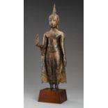 AN U-THONG STYLE LACQUER GILT BRONZE FIGURE OF BUDDHA SHAKYAMUNI