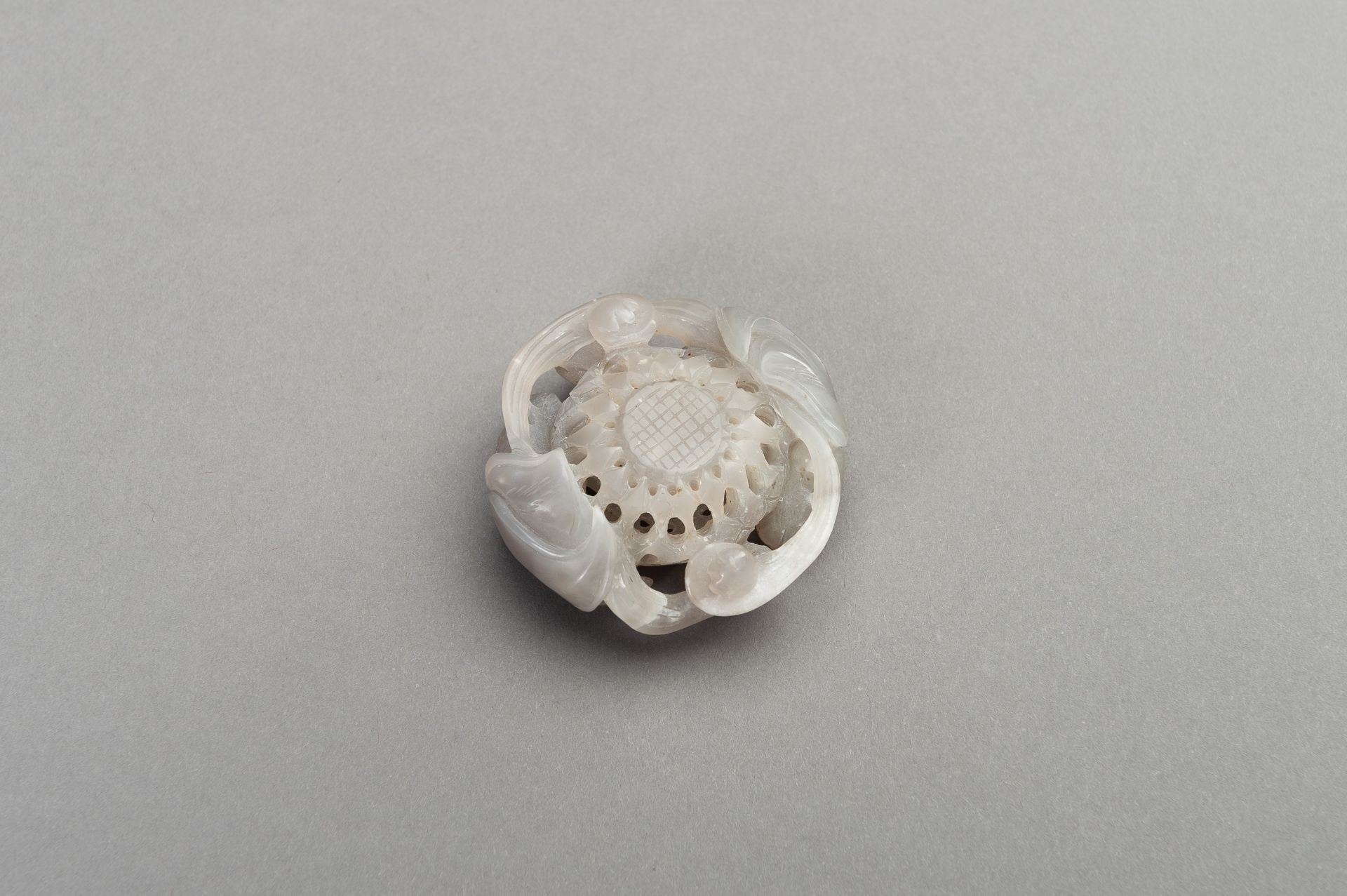 AN AGATE PARFUMIER, 20TH CENTURY - Image 6 of 9