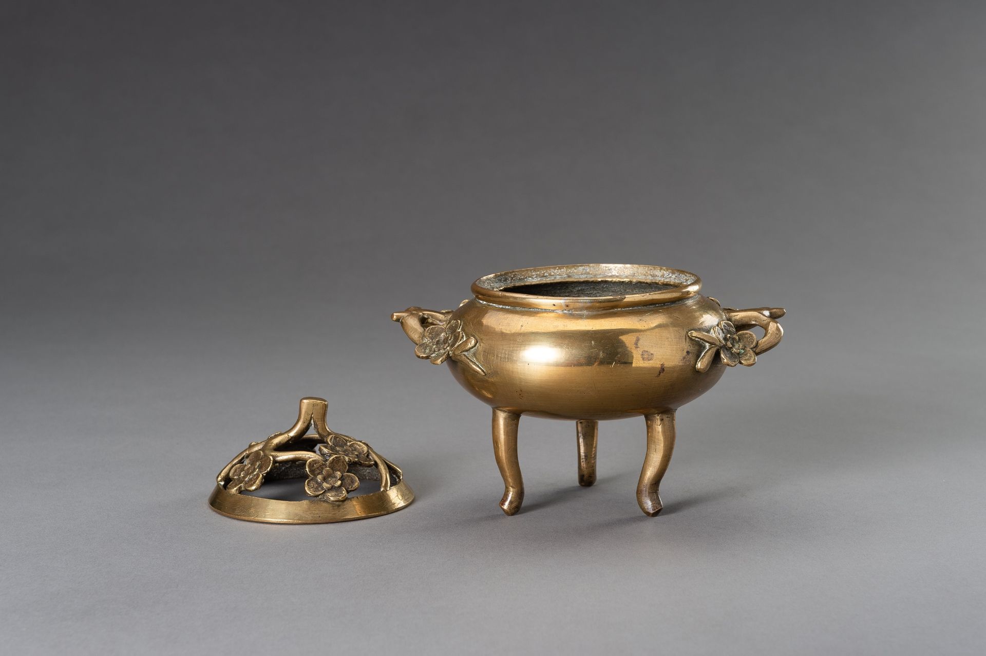 A `CHERRY BLOSSOMS' GILT BRONZE TRIPOD CENSER - Image 8 of 12