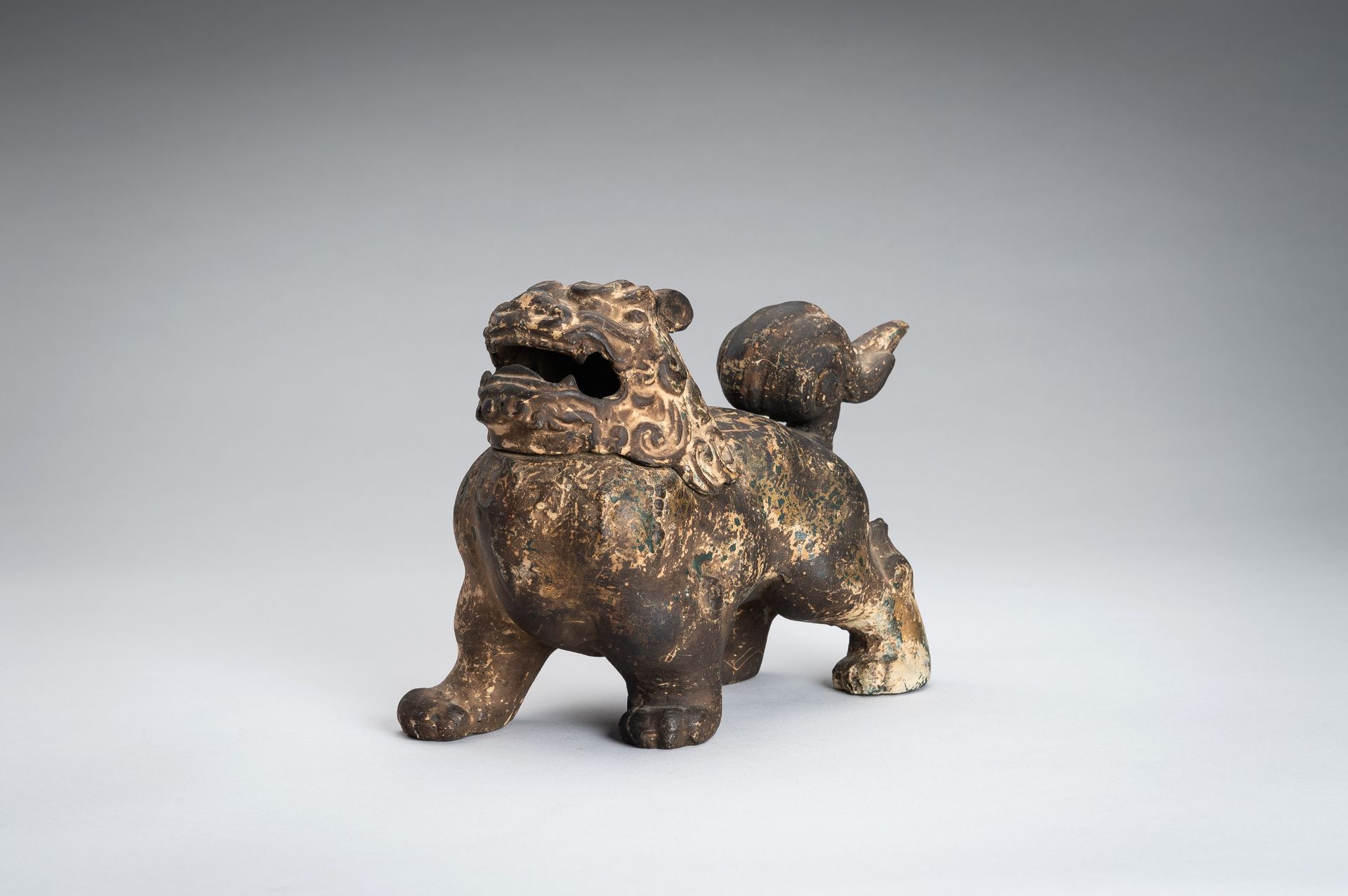 A CAST-IRON 'BUDDHIST LION' INCENSE BURNER, EDO - Image 2 of 13