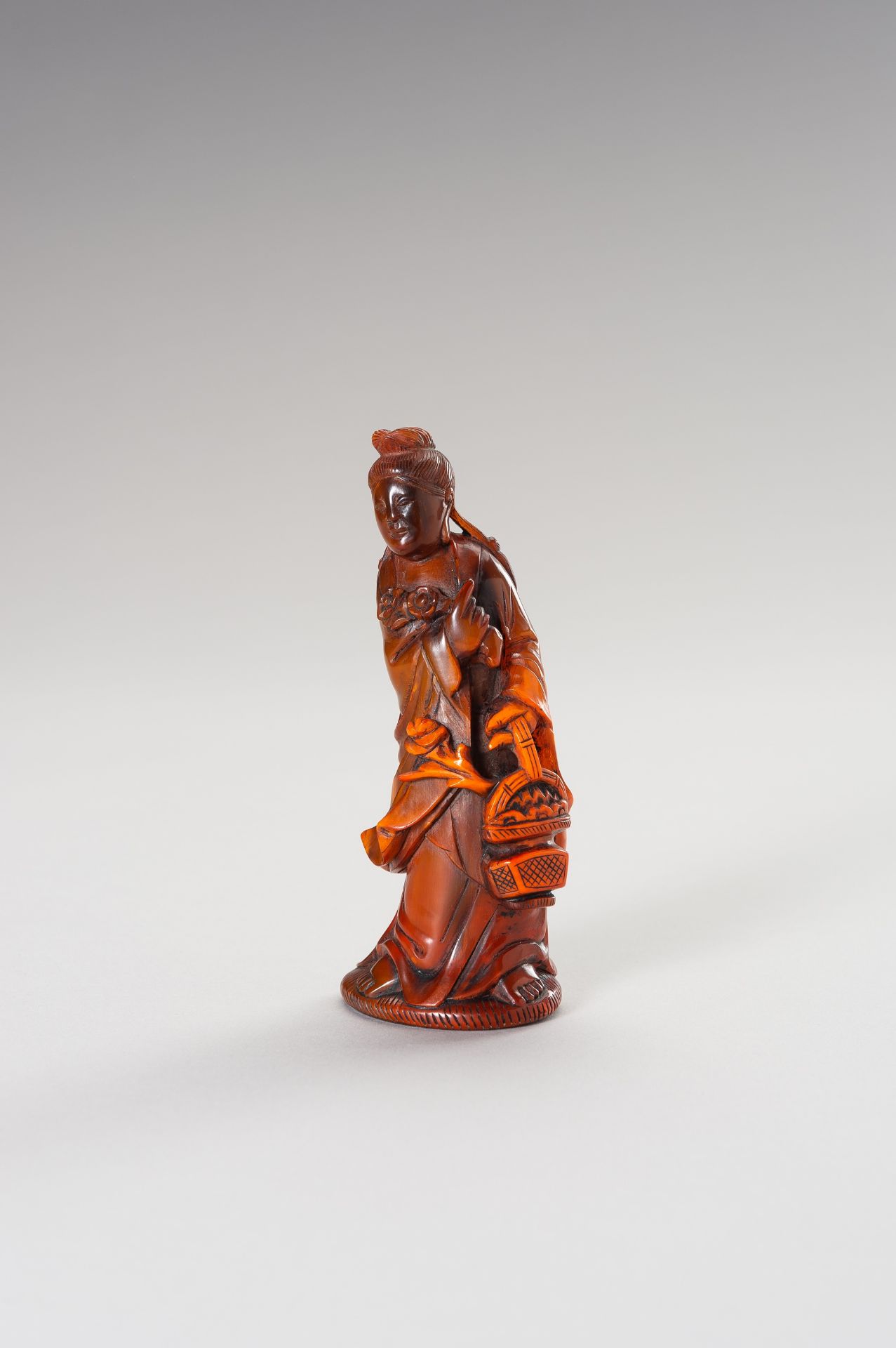 A HORN FIGURE OF GUANYIN - Image 2 of 11