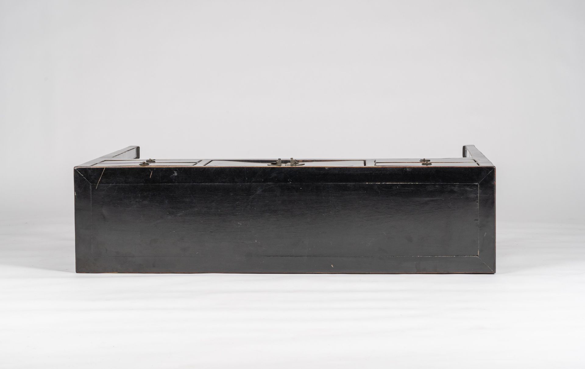A BLACK LACQUERED CONSOLE TABLE, MEIJI - Bild 10 aus 11