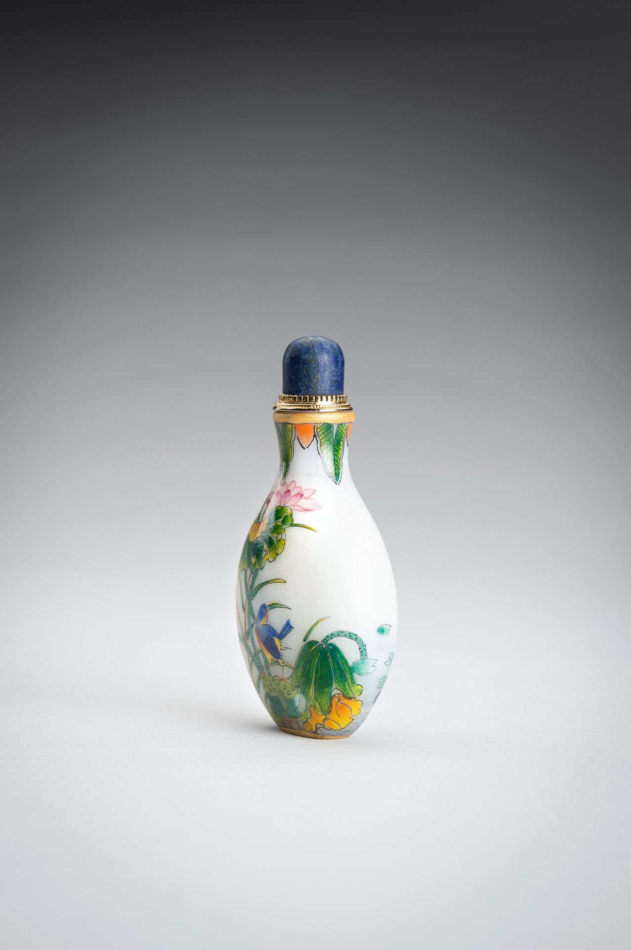 AN ENAMELED GLASS SNUFF BOTTLE WITH FLOWERS AND BIRDS, REPUBLIC - Image 7 of 13