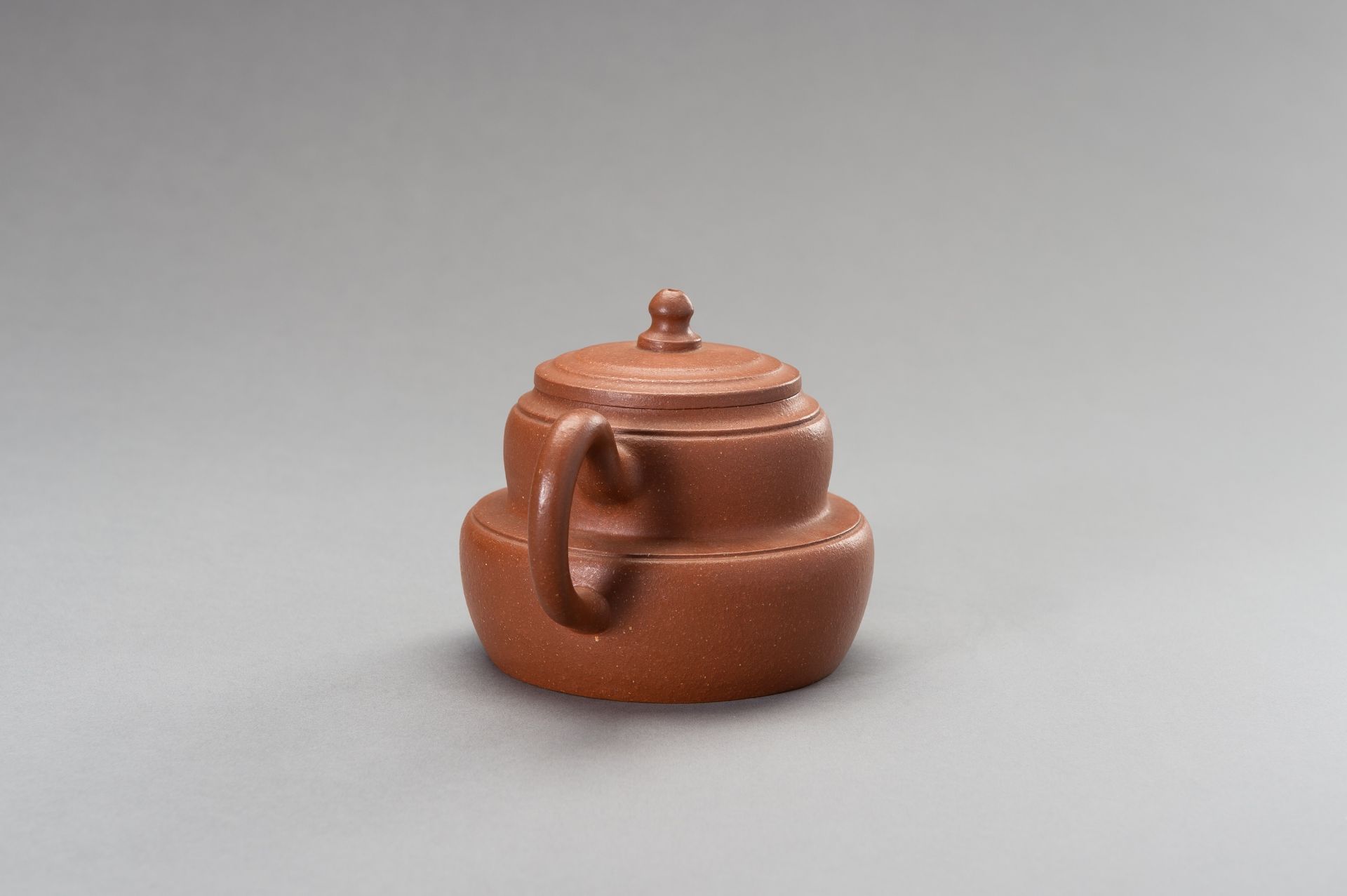 A YIXING DOUBLE GOURD TEAPOT AND COVER - Image 9 of 13