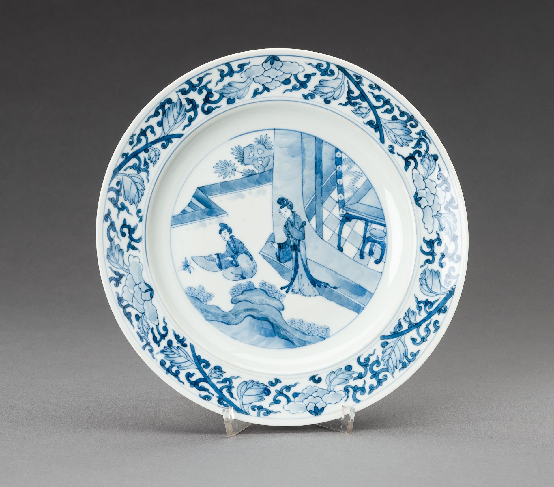 A BLUE AND WHITE 'COURT LADIES' PORCELAIN DISH, 1920s