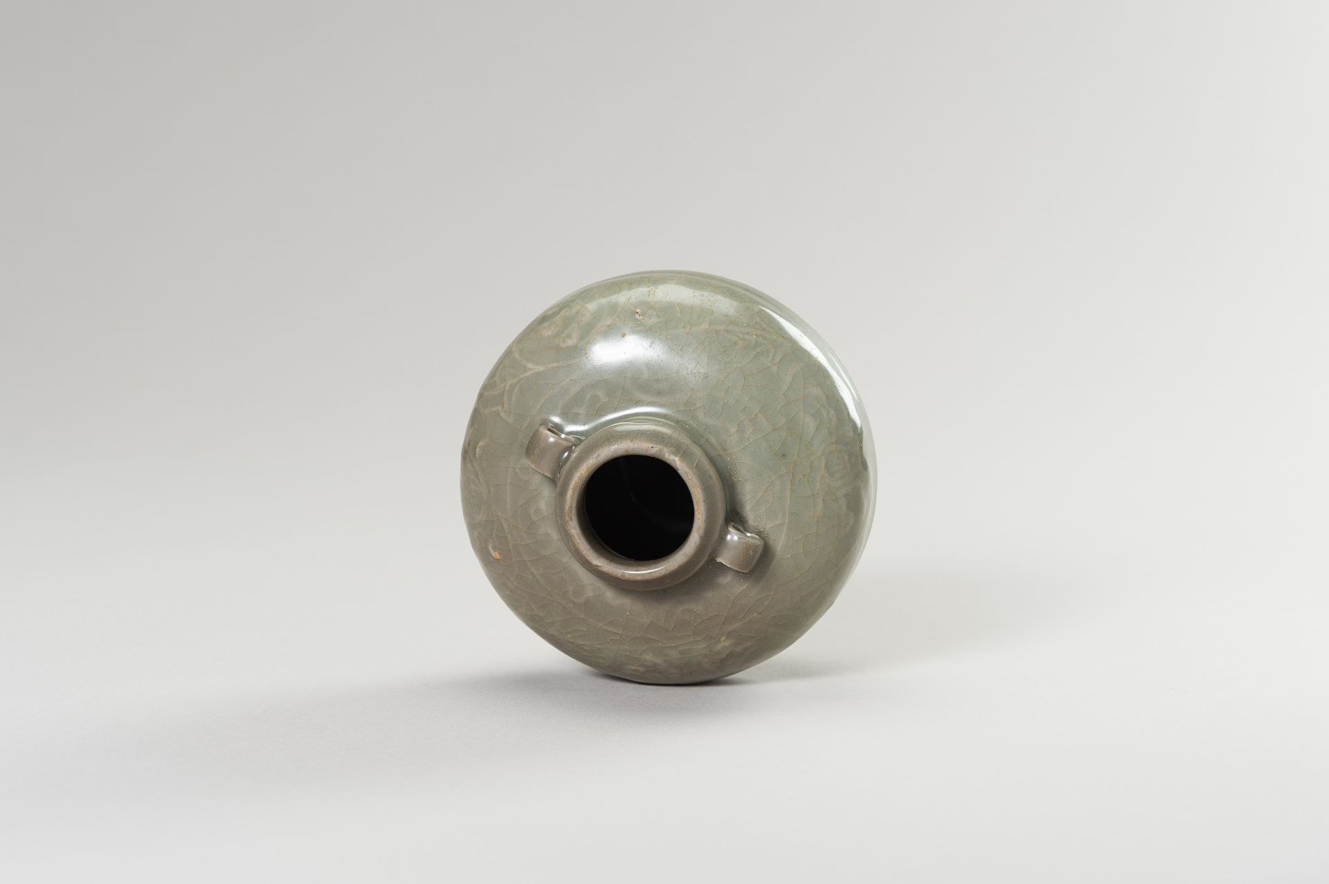 A LONGQUAN CELADON GLAZED JARLET - Image 8 of 11