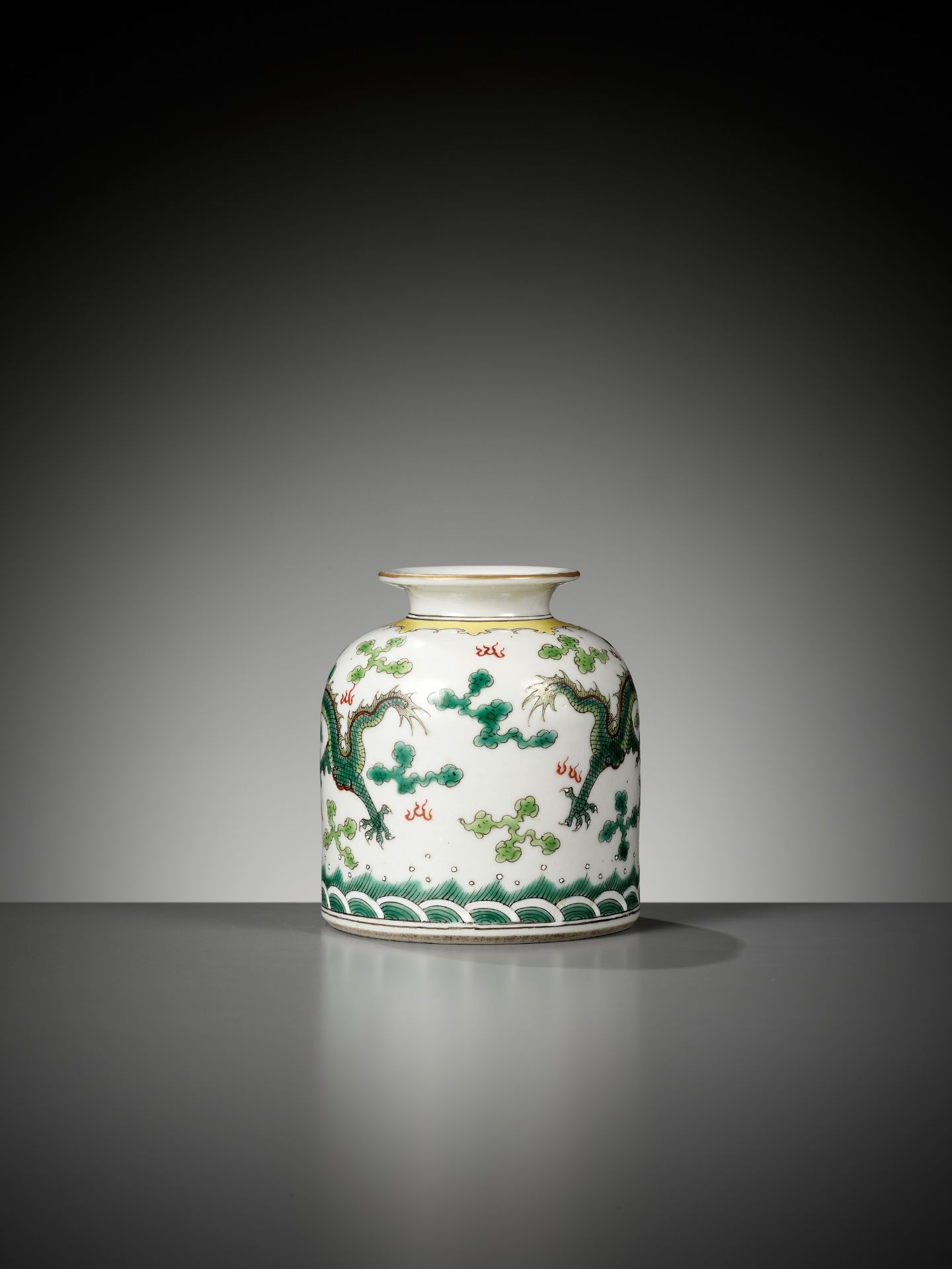 A FAMILLE VERTE 'DRAGON' WATER POT, LATE QING DYNASTY TO EARLY REPUBLIC PERIOD - Image 5 of 10