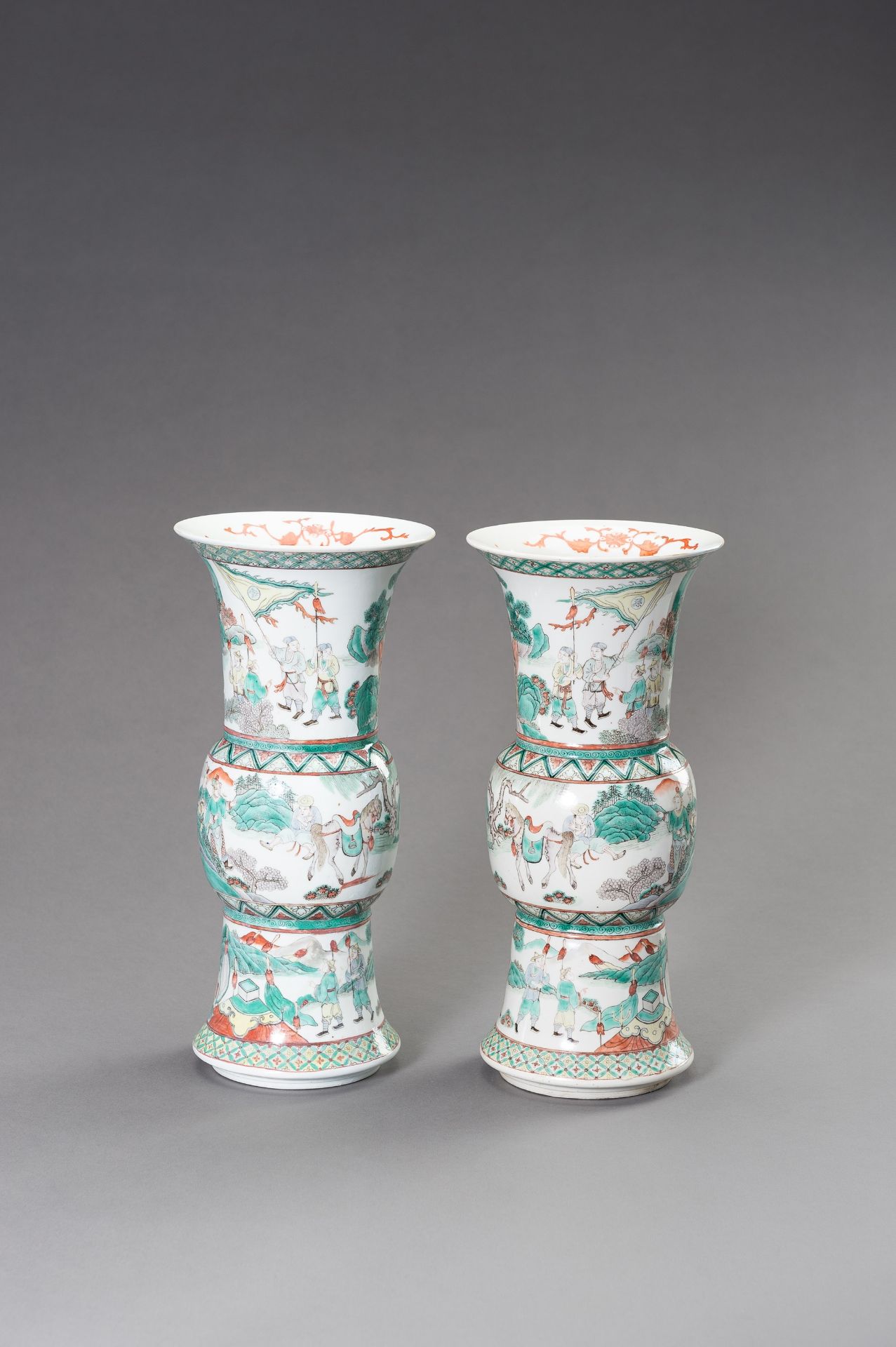 A PAIR OF FAMILLE VERTE BEAKER VASES, GU - Image 6 of 9