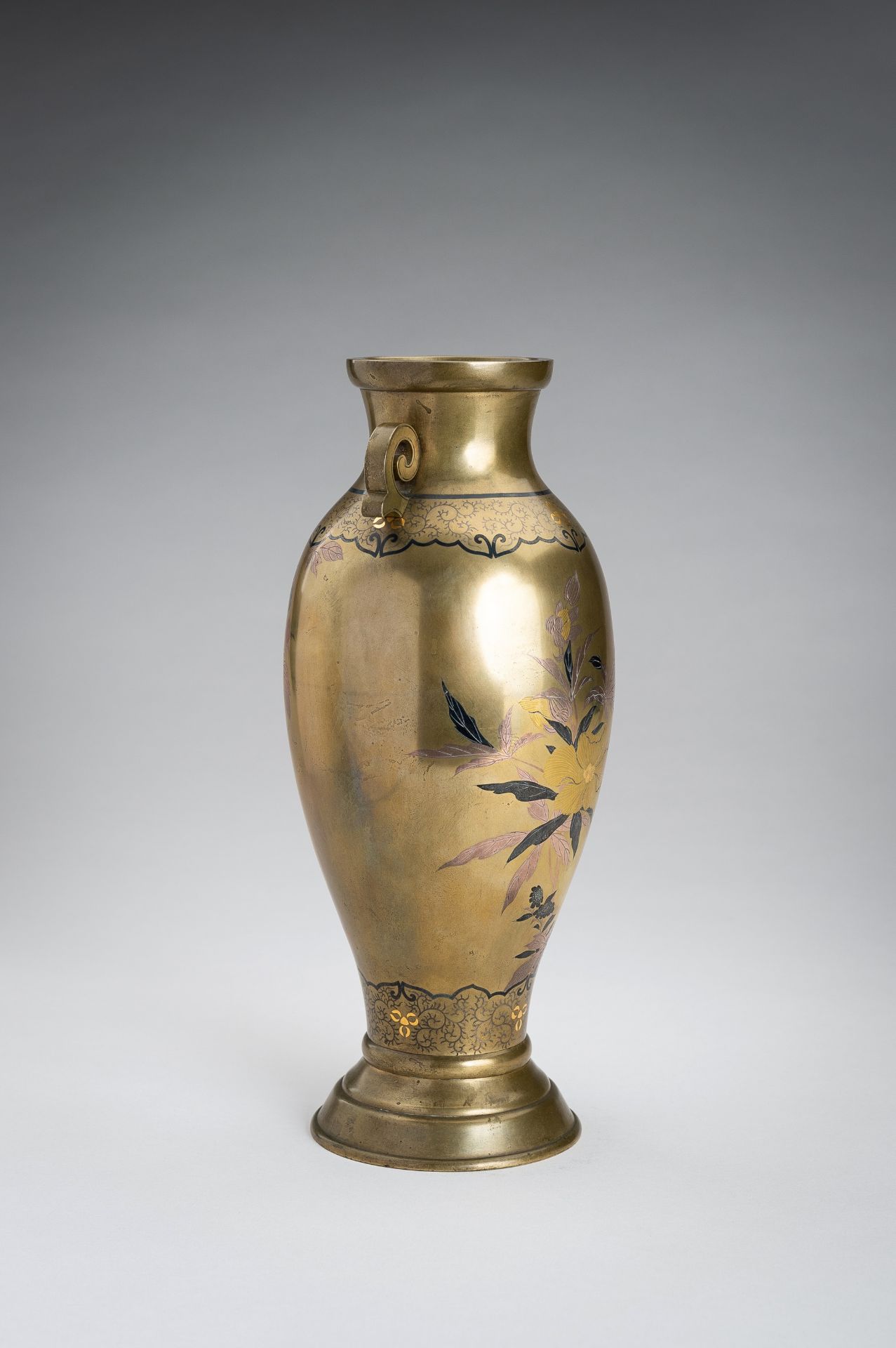 A FINE INLAID SENTOKU VASE WITH PEONIES AND BIRD, MEIJI - Image 5 of 14