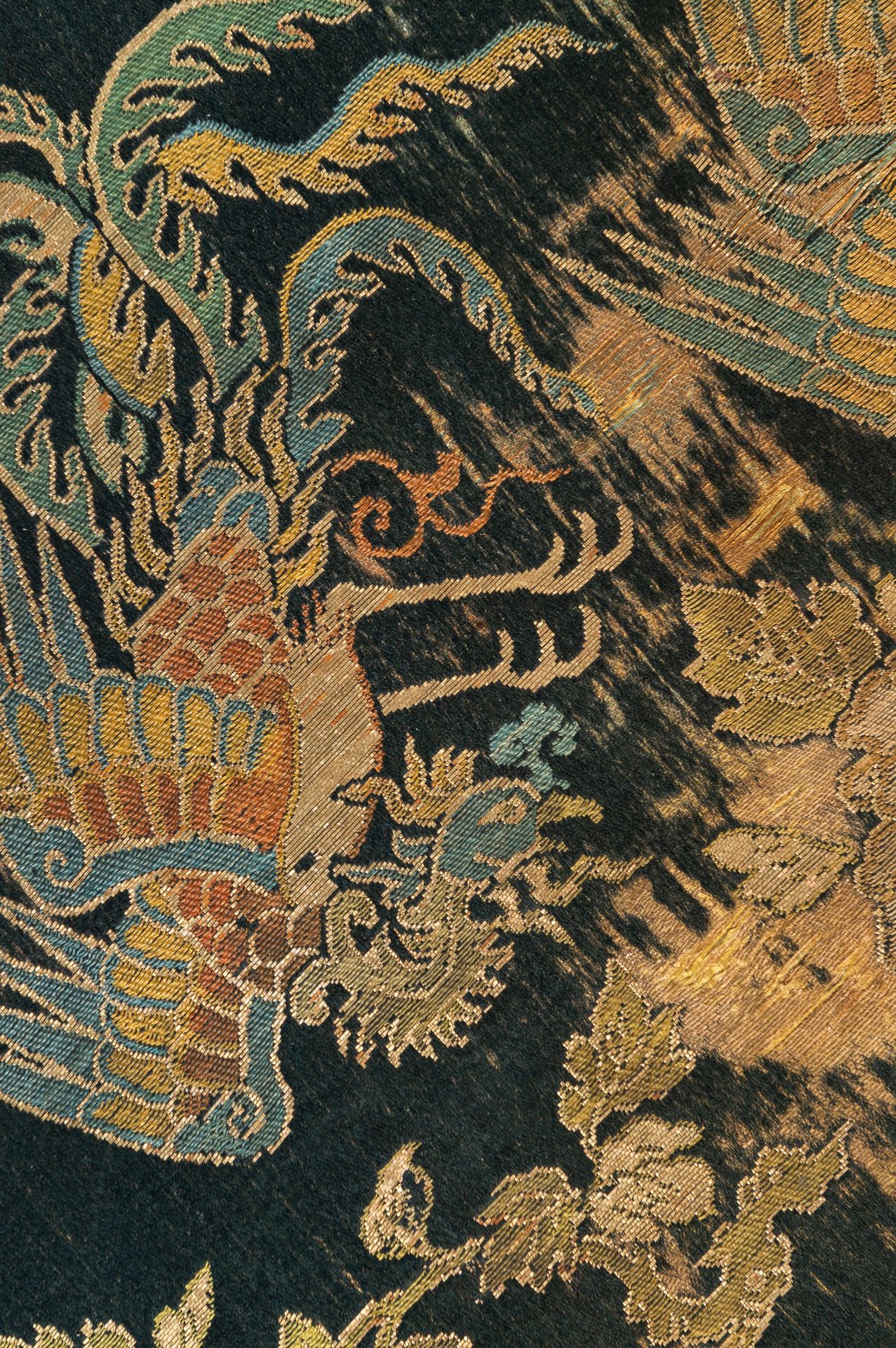 A LOT WITH TWO SILK TEXTILES, QING - Bild 4 aus 9