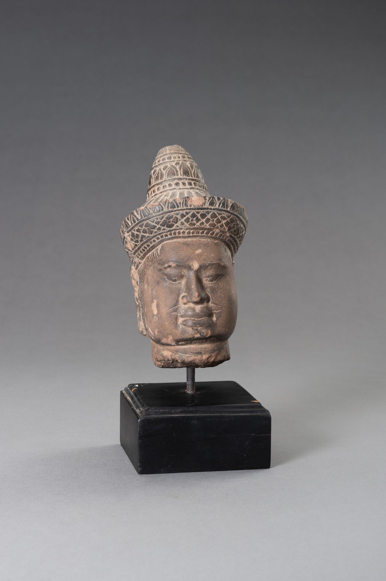 A STONEWARE MUSEUM COPY OF A KHMER HEAD - Image 8 of 11