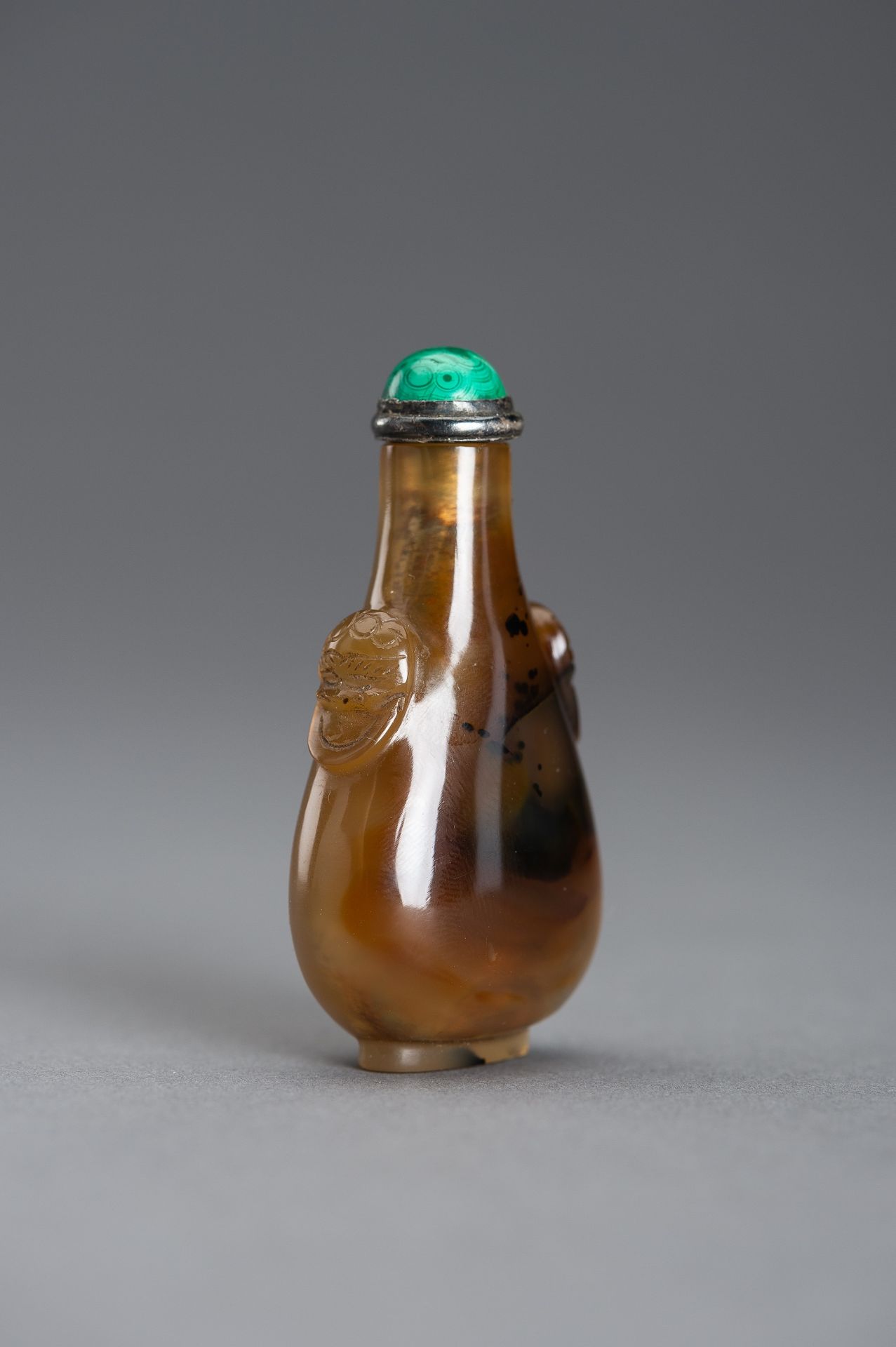 AN AGATE SNUFF BOTTLE - Image 5 of 12