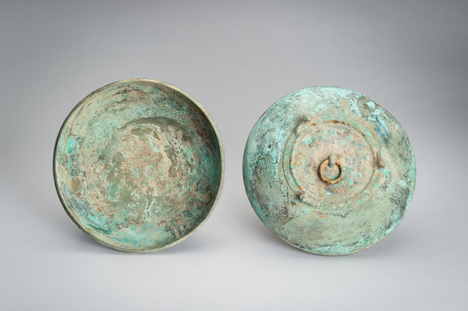 A HAN STYLE BRONZE VESSEL AND COVER - Image 15 of 19