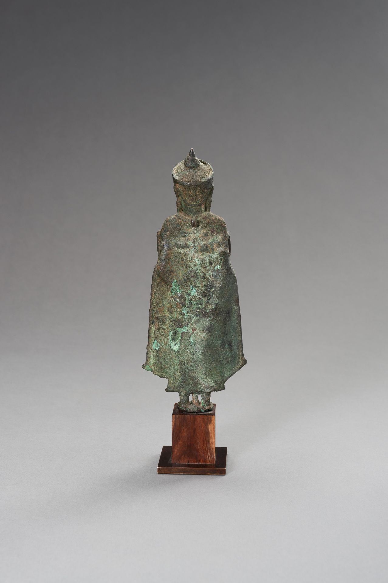 A KHMER BRONZE FIGURE OF A CROWNED BUDDHA, 13TH CENTURY - Image 12 of 12