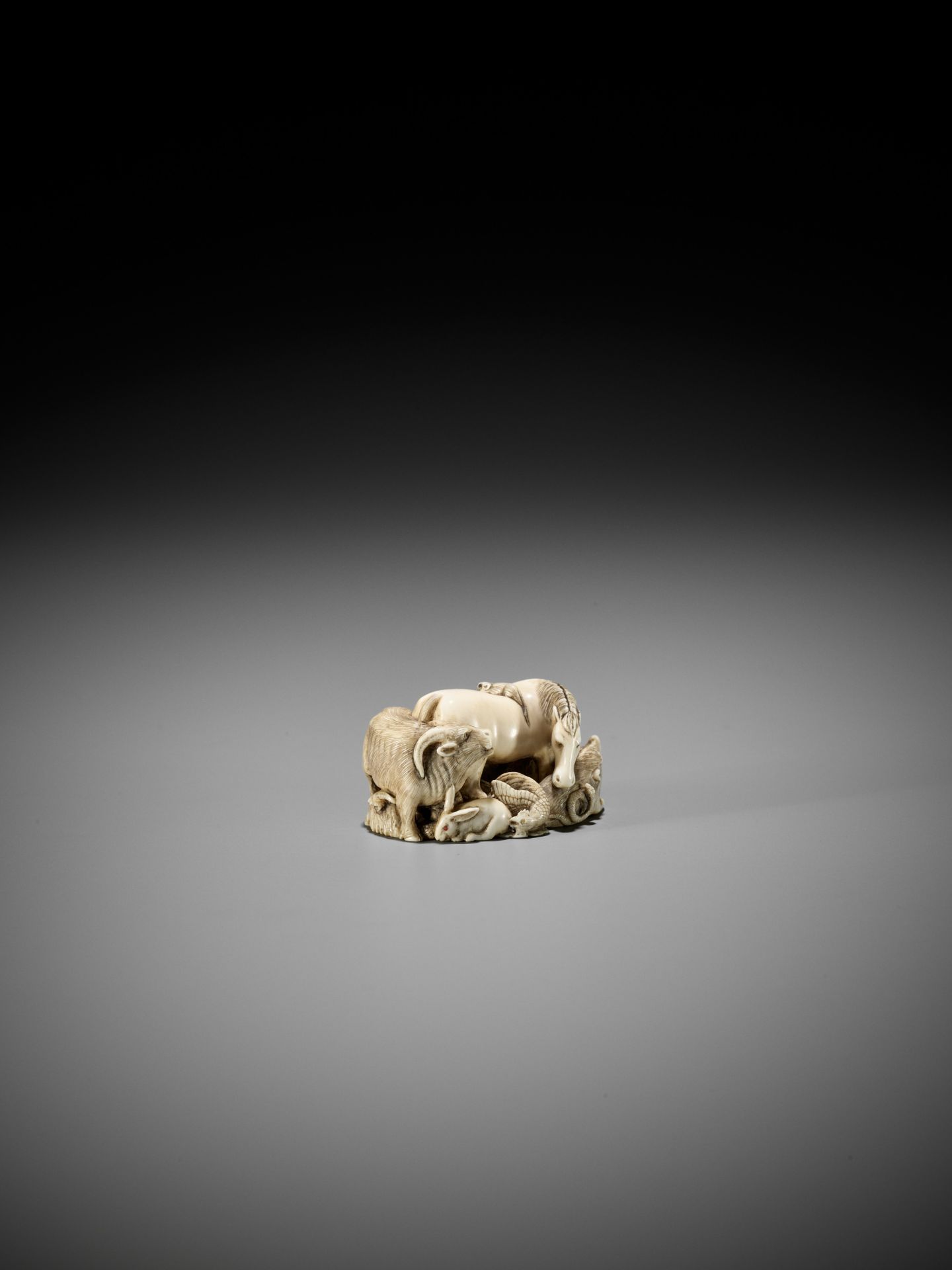 MEIGYOKUSAI: AN IVORY NETSUKE OF THE JUNISHI - Image 7 of 10