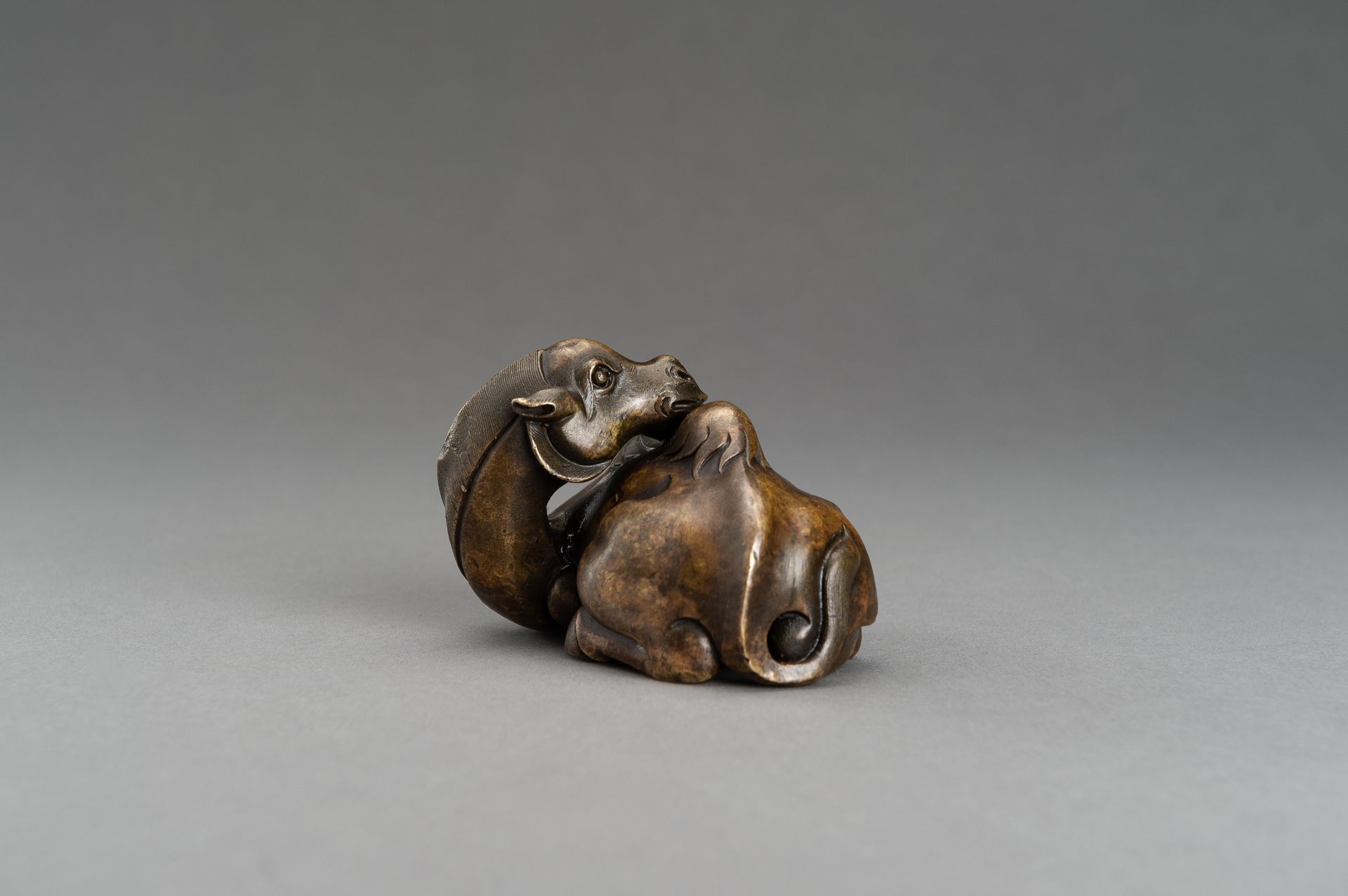 A BRONZE SCROLL WEIGHT OF A BACTRIAN CAMEL, QING - Image 6 of 12