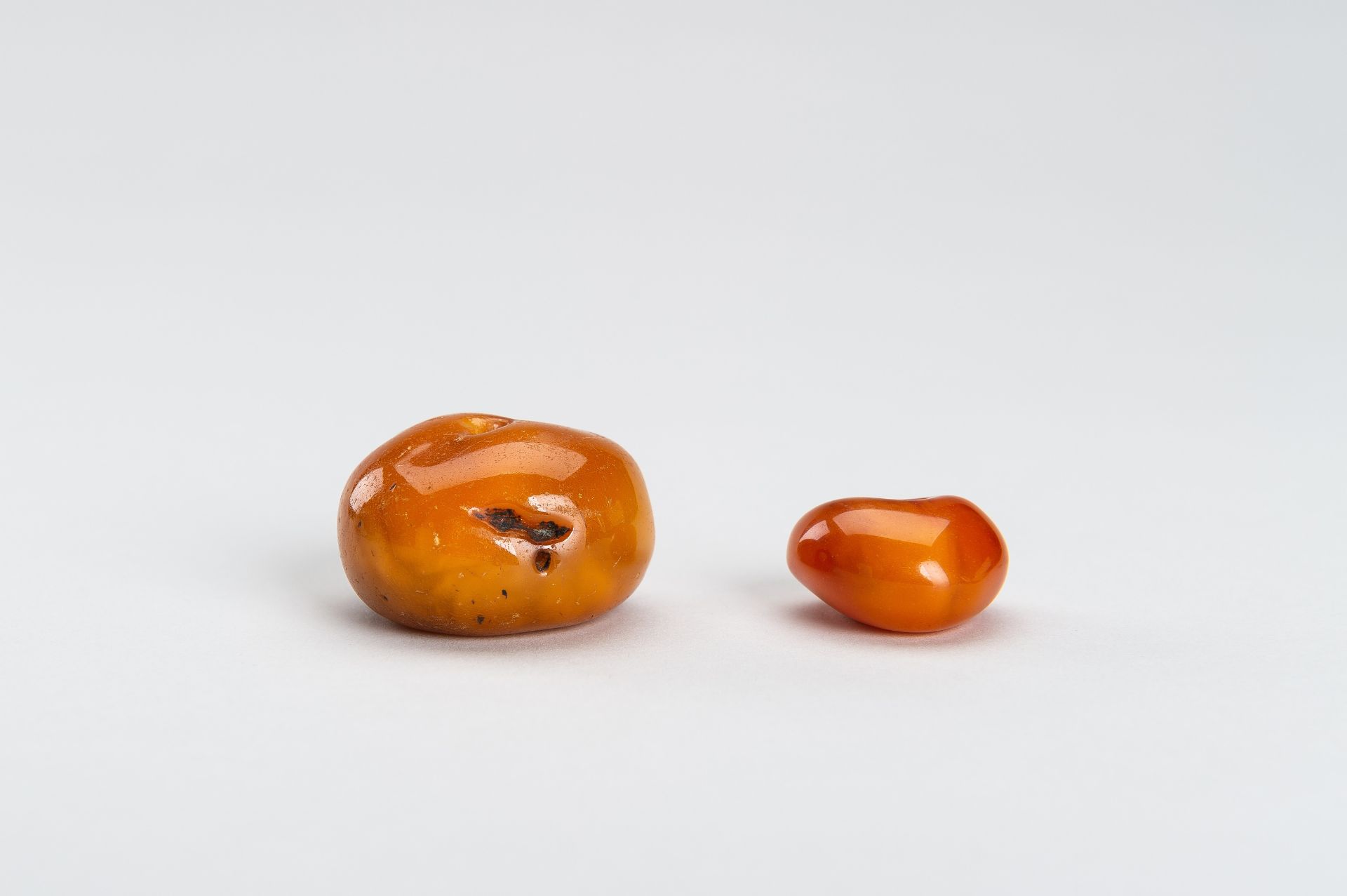 TWO MASSIVE HIMALAYAN AMBER BEADS - Image 6 of 10