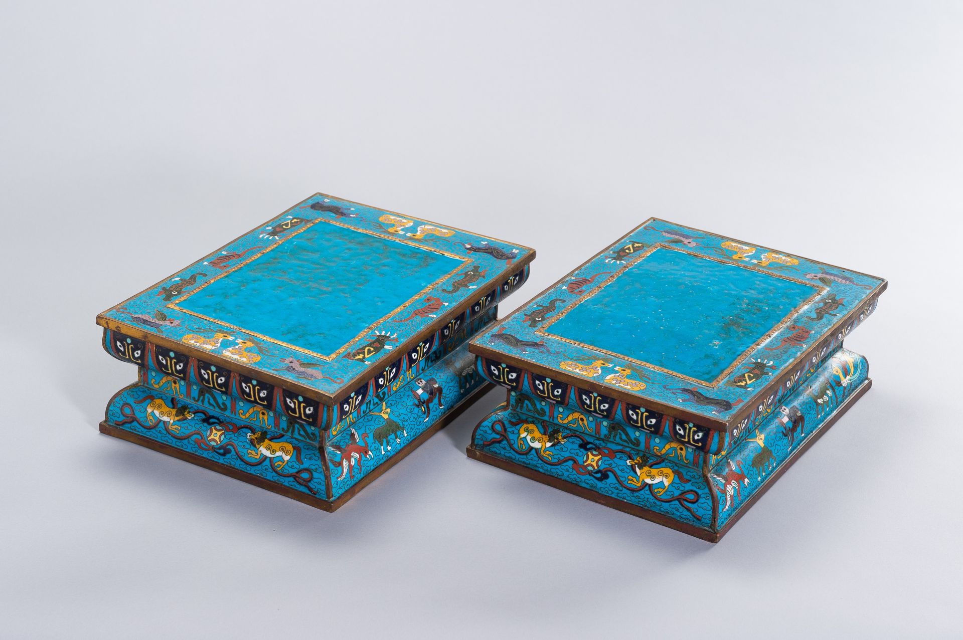 A PAIR OF LARGE GILT BRONZE CLOISONNE BASES - Image 3 of 10