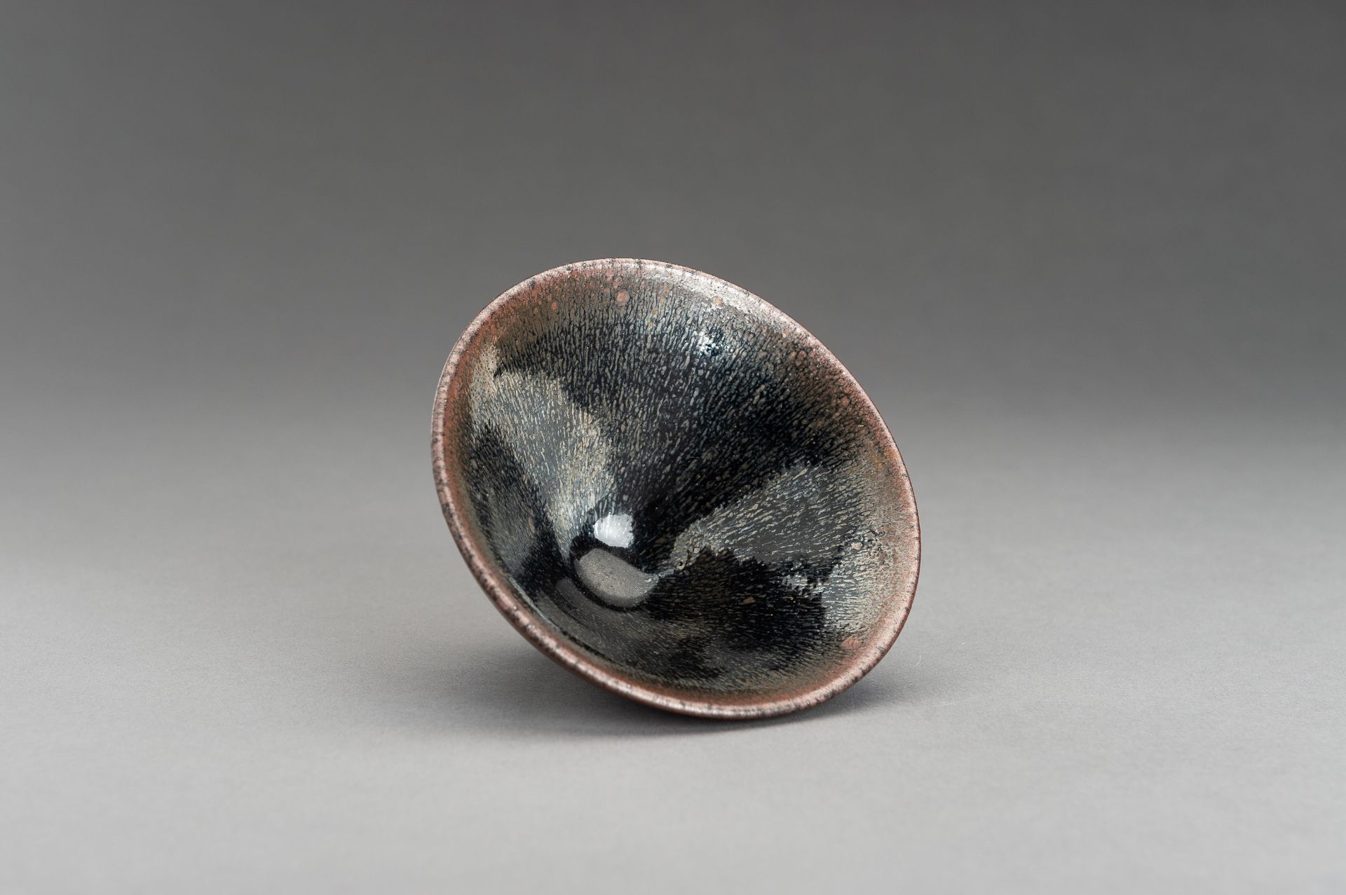 A JIAN WARE 'OIL SPOT' CONICAL CERAMIC BOWL - Image 5 of 12