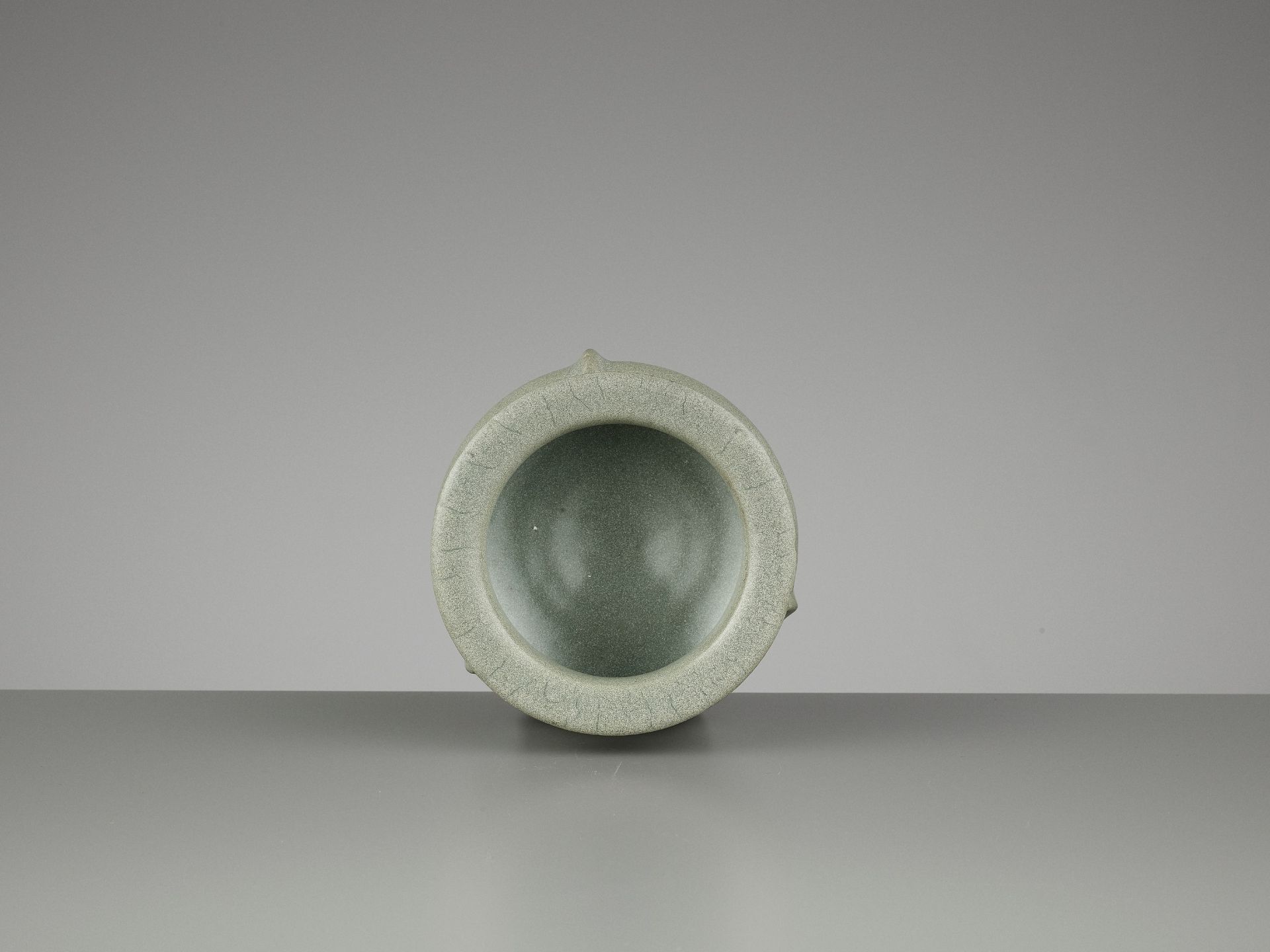 A LONGQUAN TRIPOD CENSER, SOUTHERN SONG - Image 11 of 12