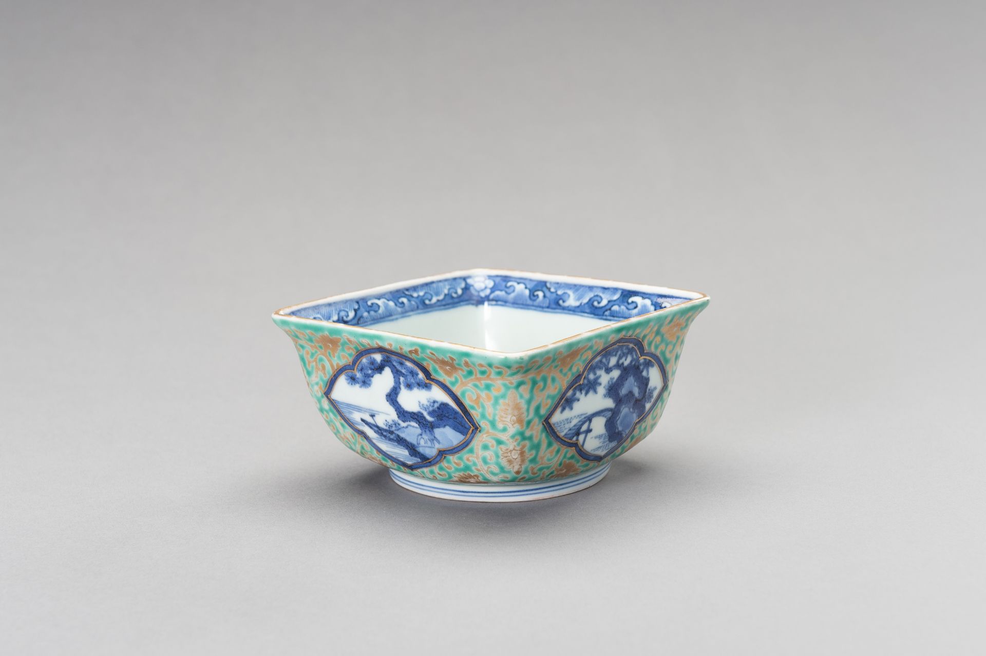 A SQUARE 'FERN' BOWL, LATE QING DYNASTY - Bild 7 aus 12