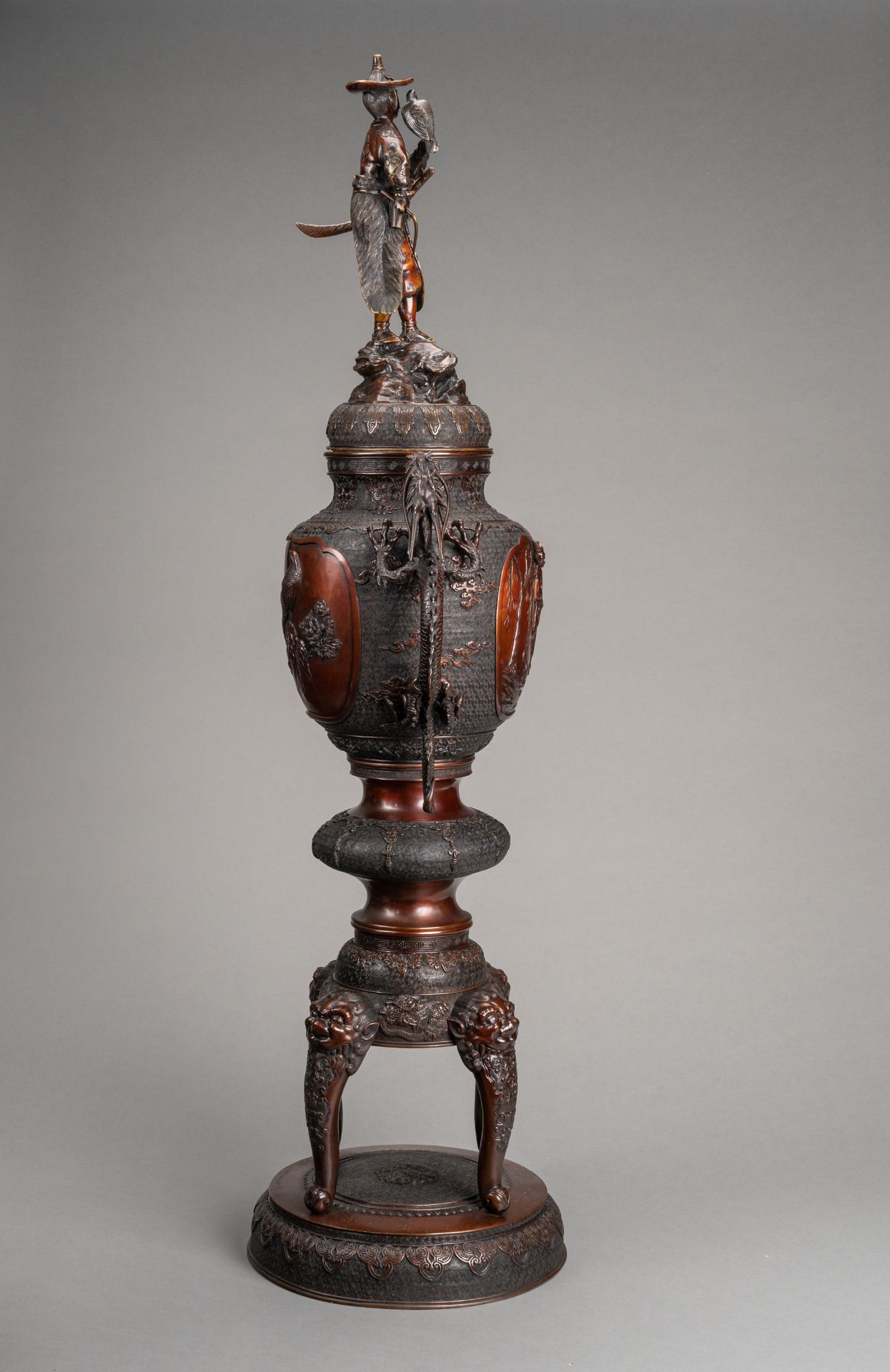 A TALL BRONZE KORO-SHAPE VESSEL 'SAMURAI WITH HAWK' - Image 12 of 12