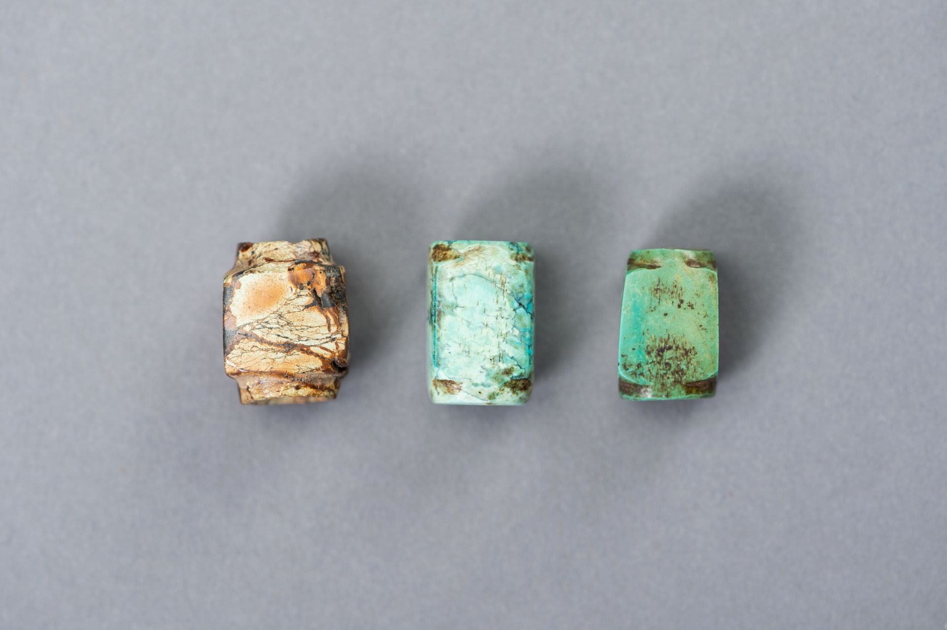 A SET OF FOUR MINIATURE CONG BEADS, MING DYNASTY - Image 11 of 11