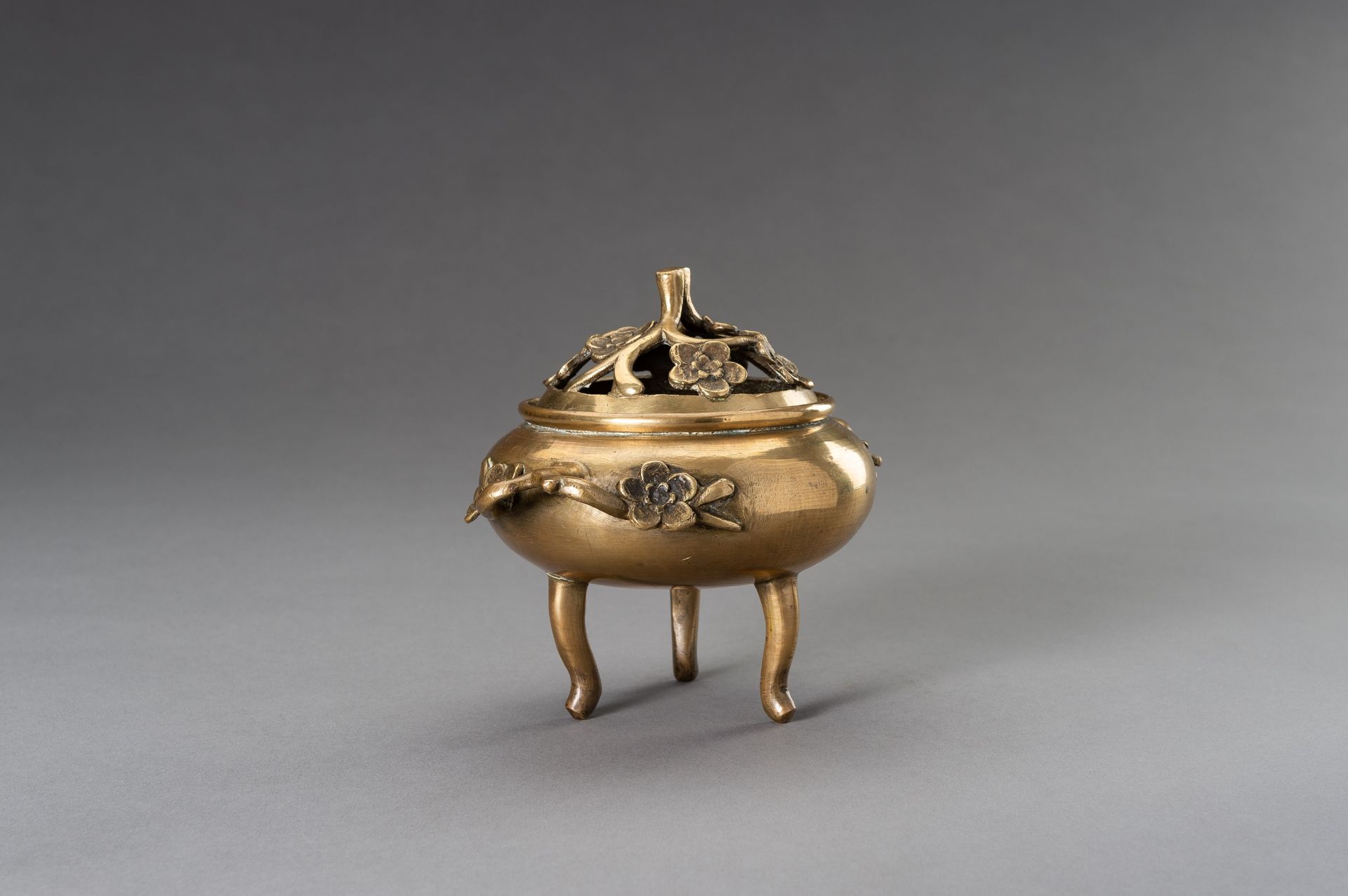 A `CHERRY BLOSSOMS' GILT BRONZE TRIPOD CENSER - Image 2 of 12