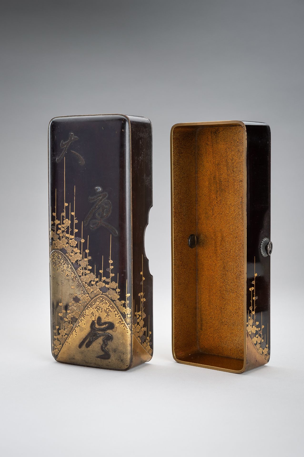 A GROUP OF THREE LACQUER BOXES - Image 9 of 16