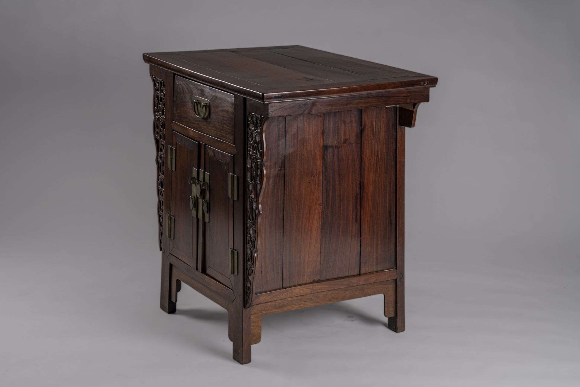 A HONGMU ALTAR COFFER, 1900s - Image 7 of 10