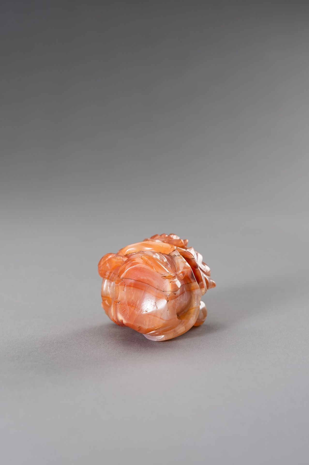 AN AGATE SNUFF BOTTLE, QING DYNASTY - Image 11 of 11