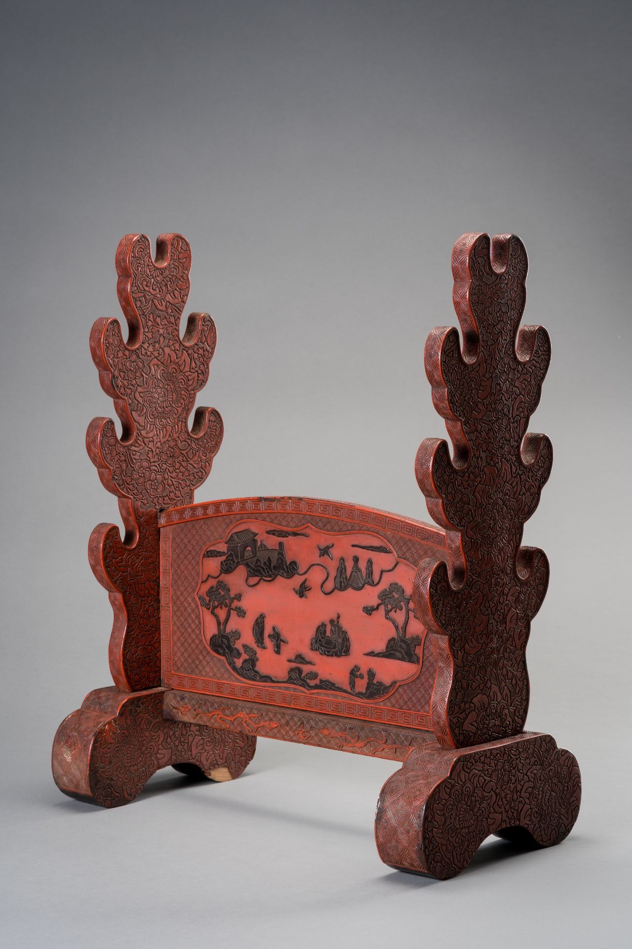 A TSUISHU & BLACK LACQUERED KATANA KAKE (SWORD STAND), LATE EDO TO EARLY MEIJI - Image 5 of 11